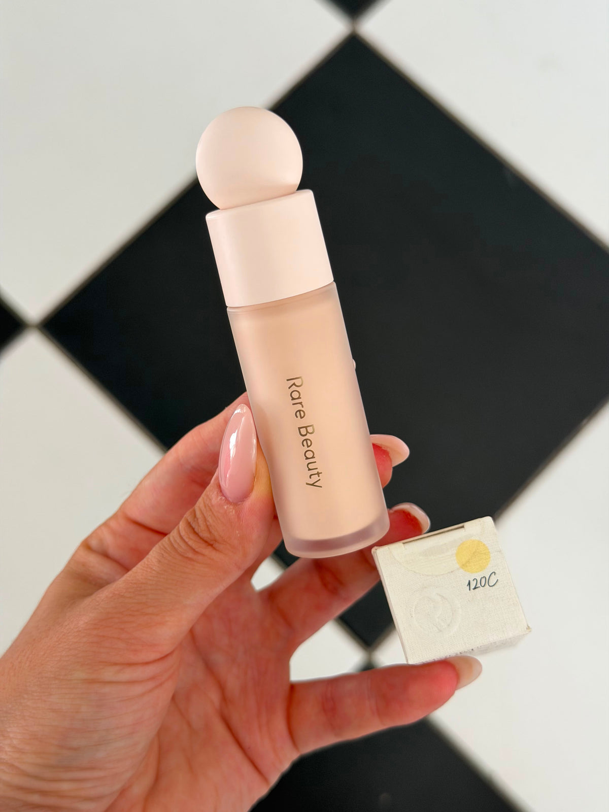 RARE BEAUTY Liquid Touch Brightening Concealer (120C)