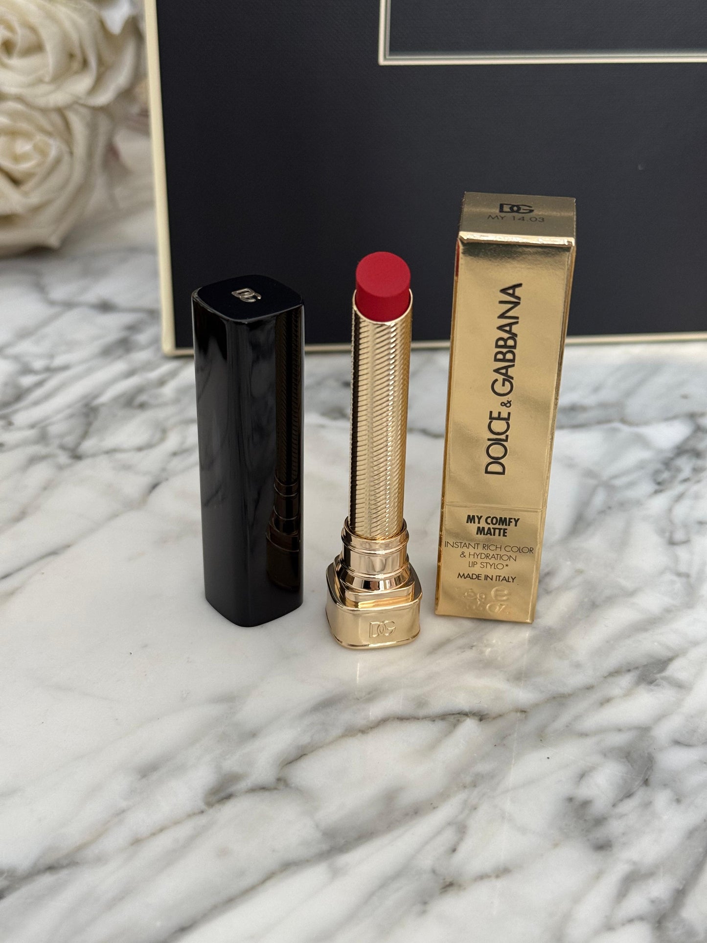 DOLCE&GABBANA My Comfy Matte Lipstick - My 14.03
Instant Rich Color & Hydration Lip Stylo