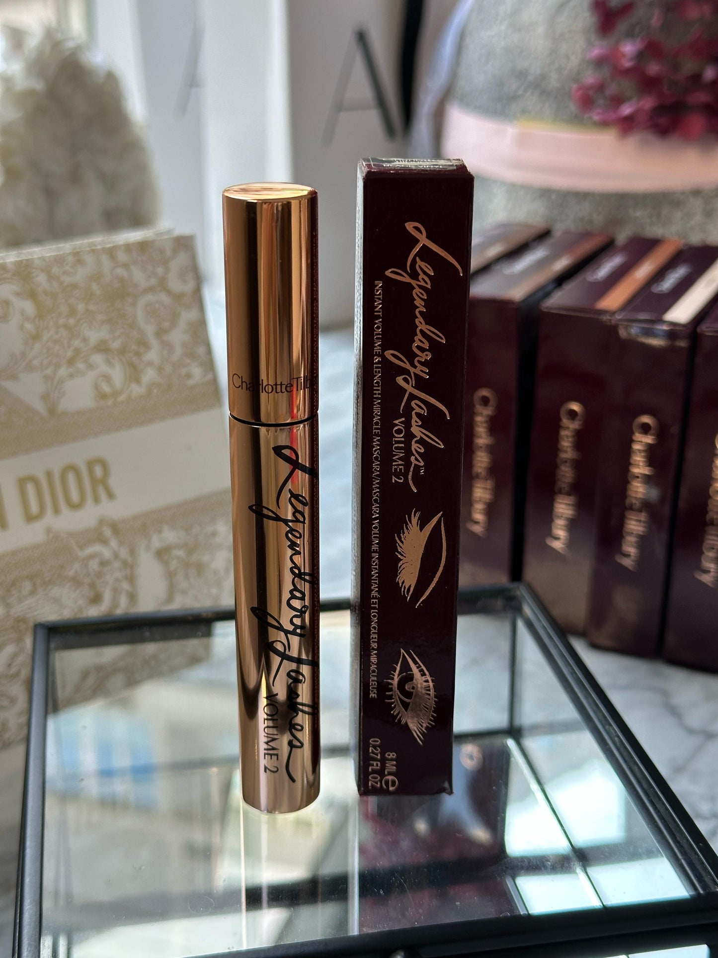 CHARLOTTE TILBURY Mascara Legendary Lashes Volume 2
Black Vinyl