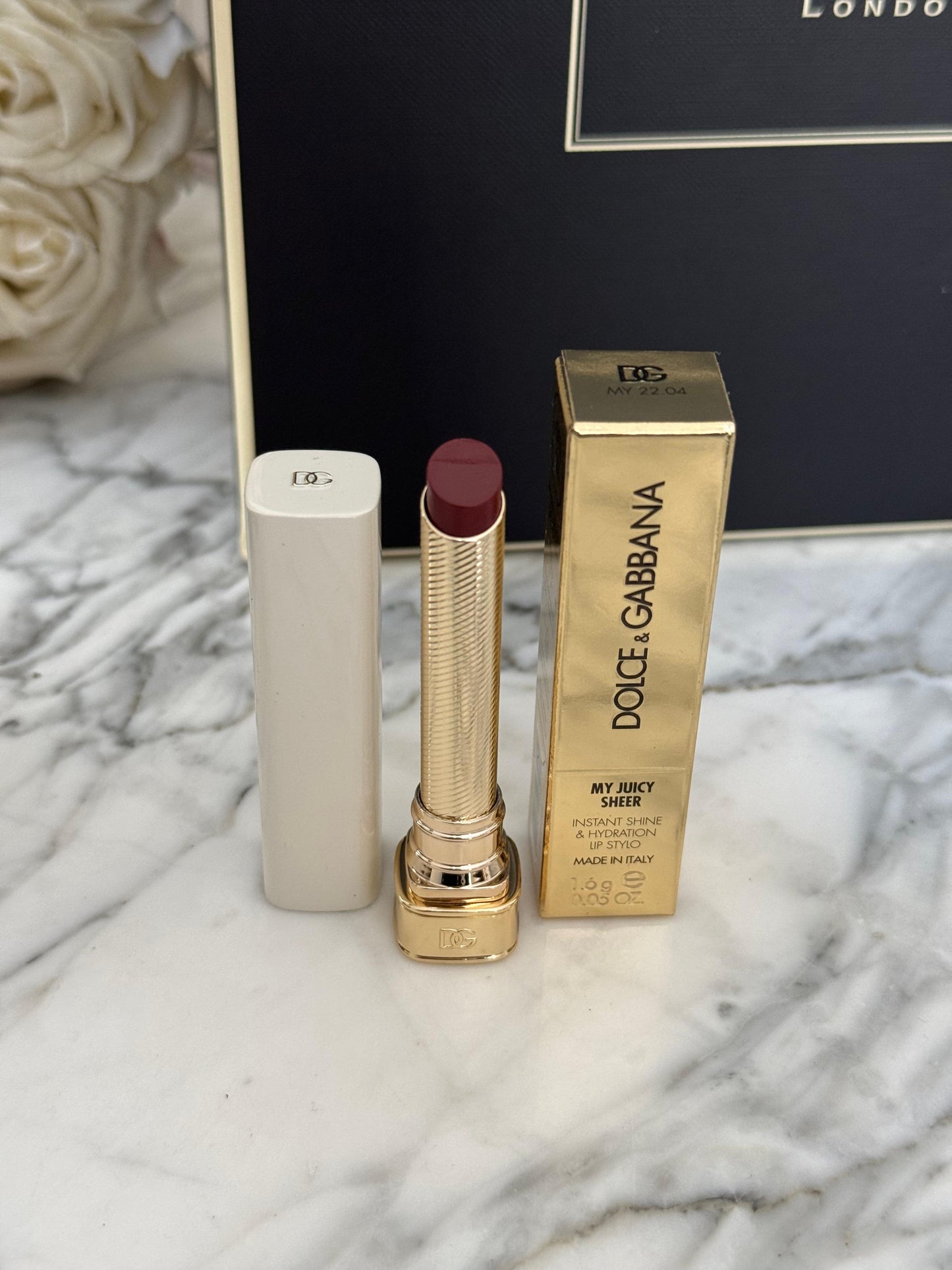 DOLCE&GABBANA My Juicy Sheer Lipstick - My 22.04
Instant Shine & Hydration Lip Stylo