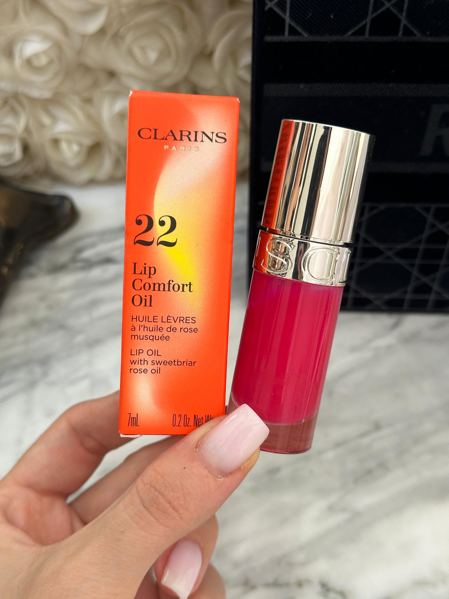 CLARINS Lip Comfort Oil - Hydrating and Plumping Lip Oil (22)