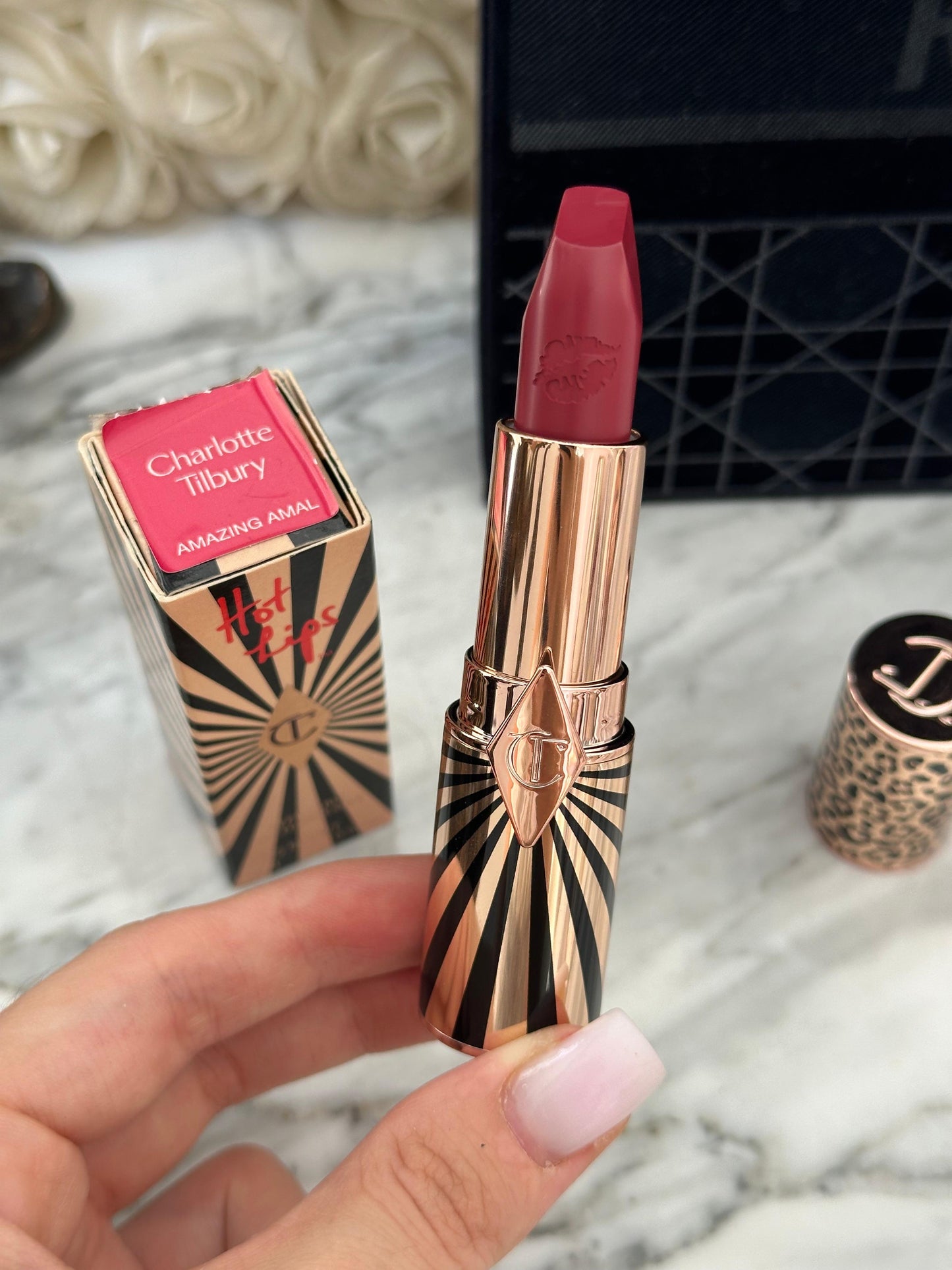 CHARLOTTE TILBURY
Hot Lips Lipstick - Amazing Amal