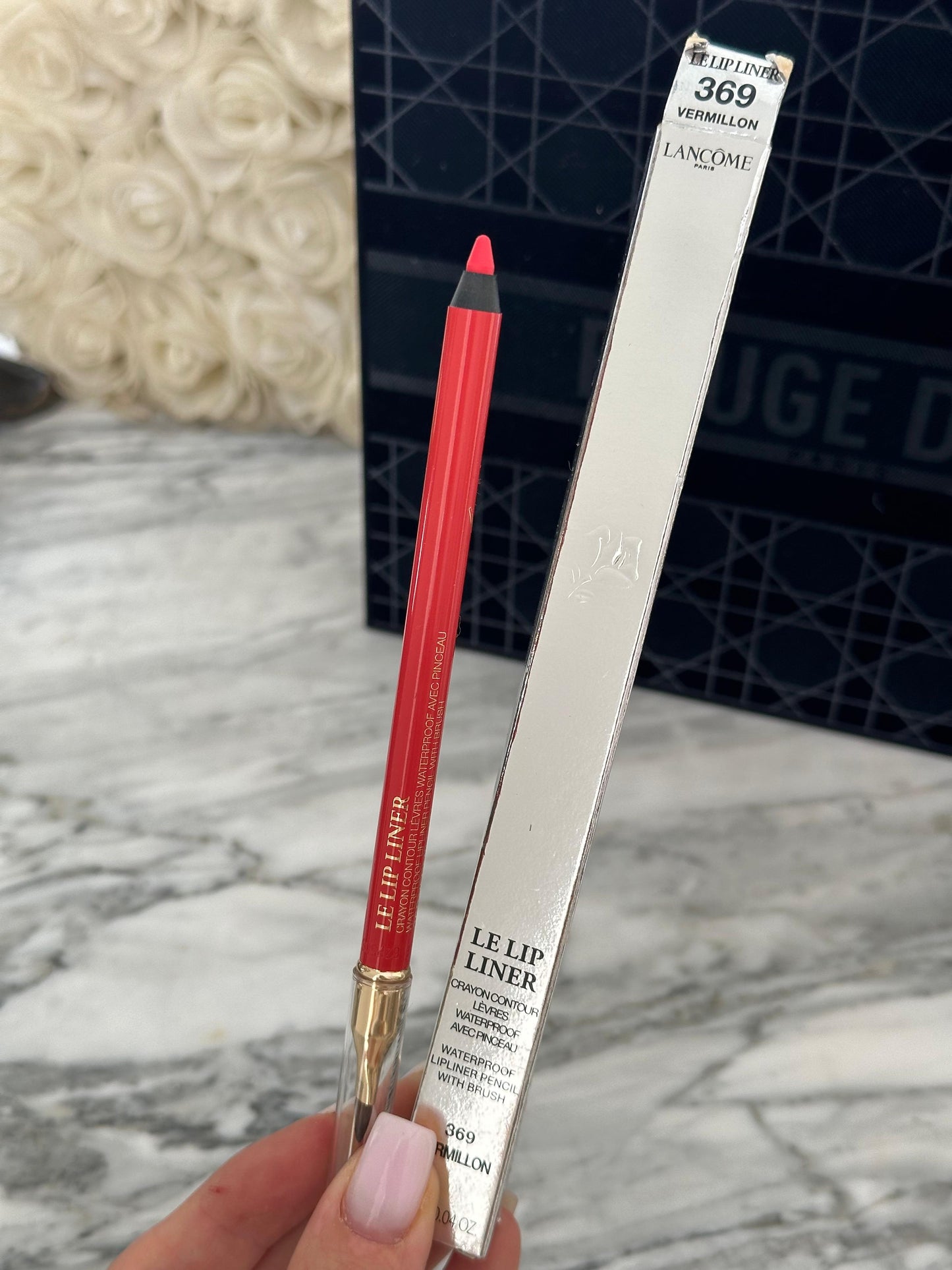 LANCÔME Le Lip Liner Pencil
Waterproof & Smudge-Resistant (369)