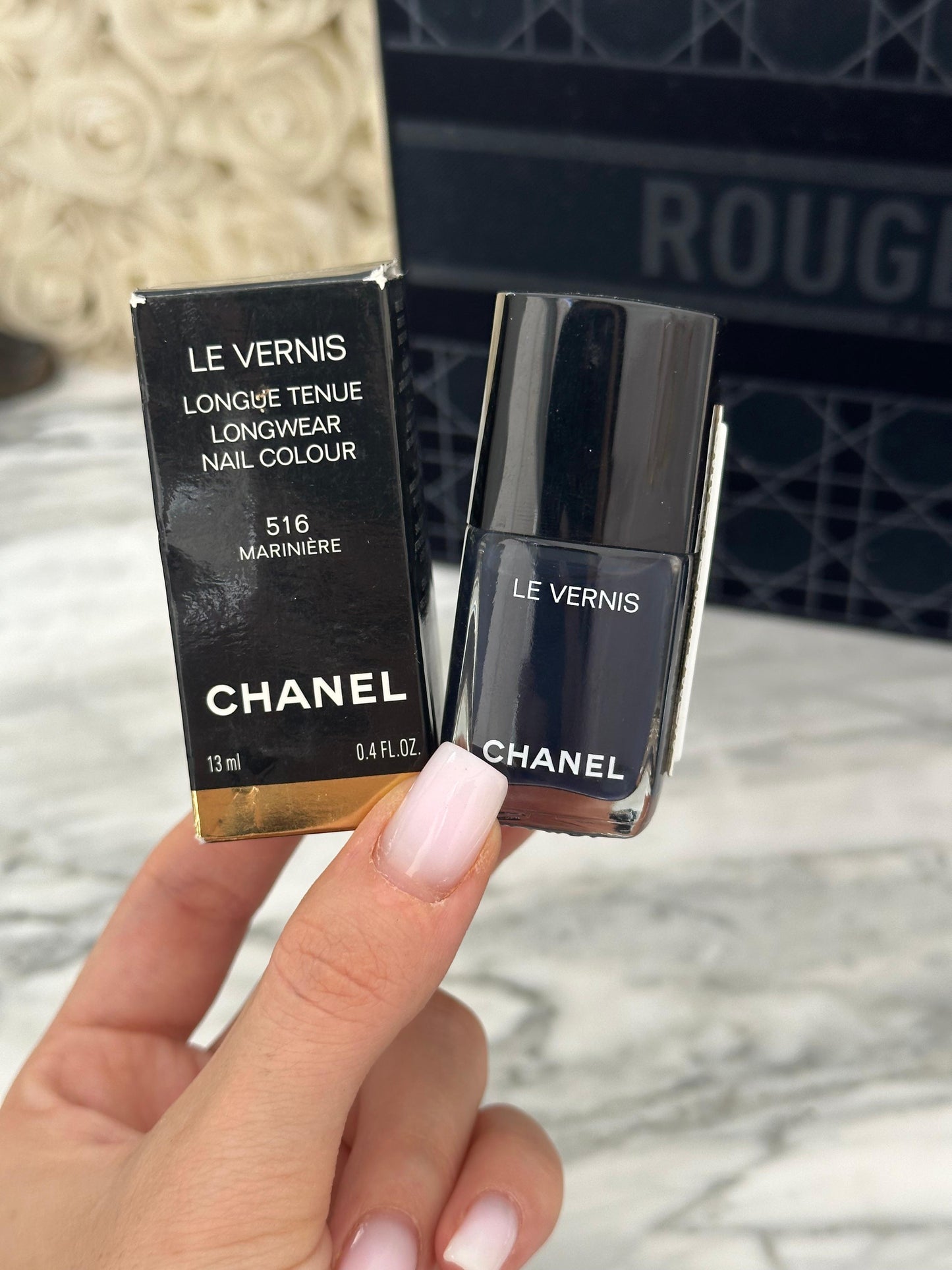 CHANEL Le Vernis
Nail Colour (516)