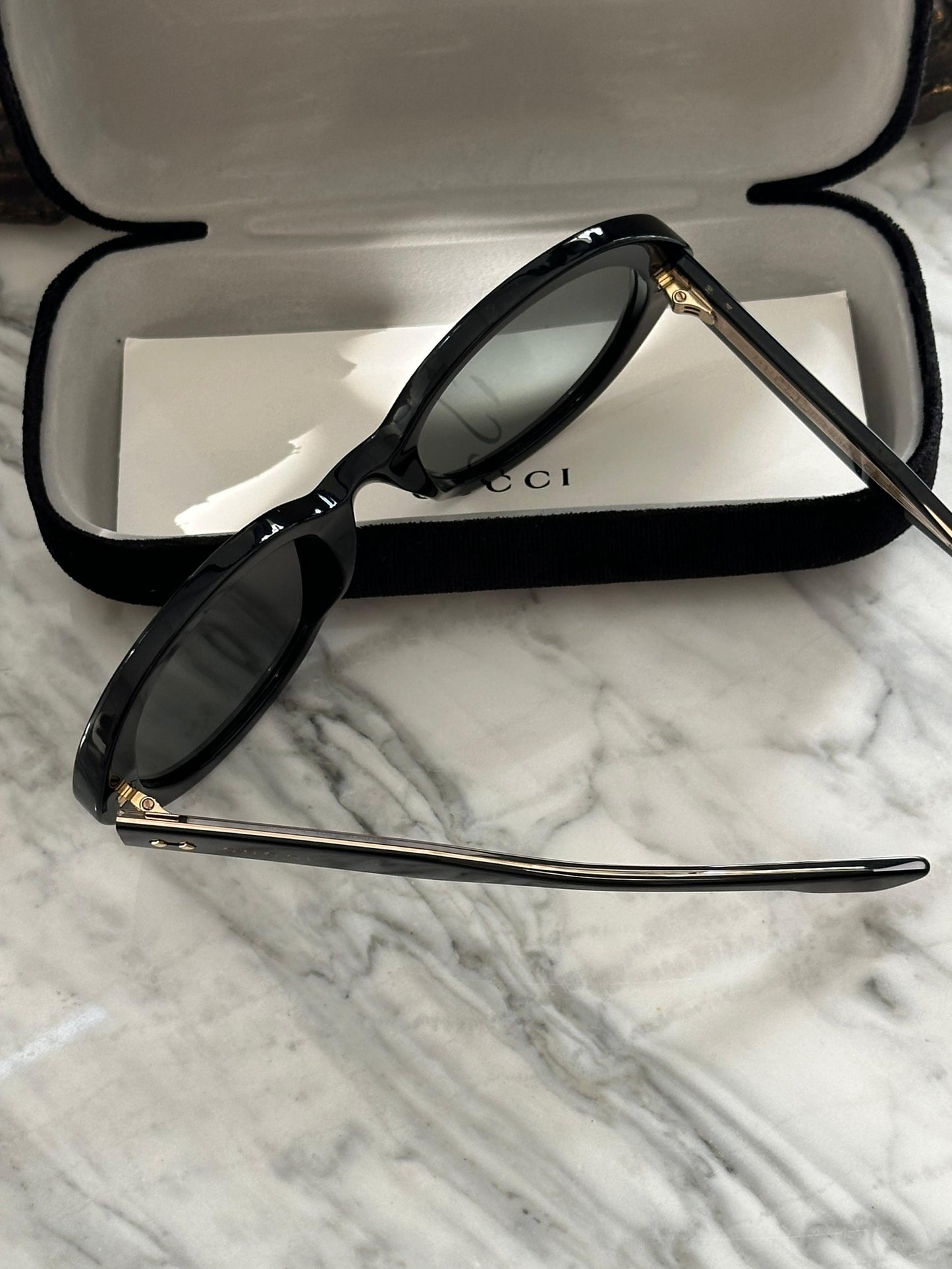 GUCCI Sunglasses GG1081S