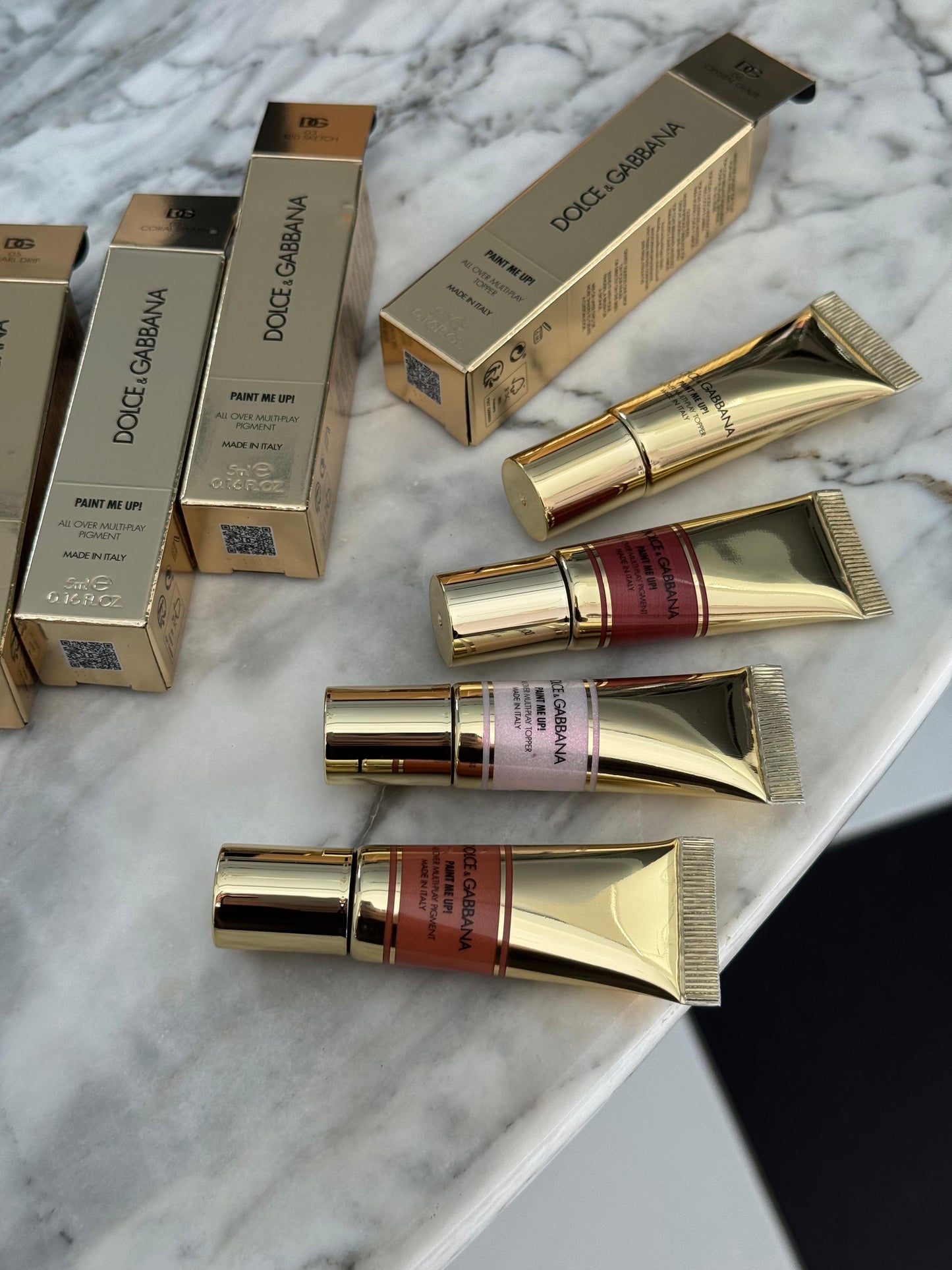 DOLCE&GABBANA Paint Me Up!
All Over Multi-Play Pigment For Face, Eyes And Lips (05)