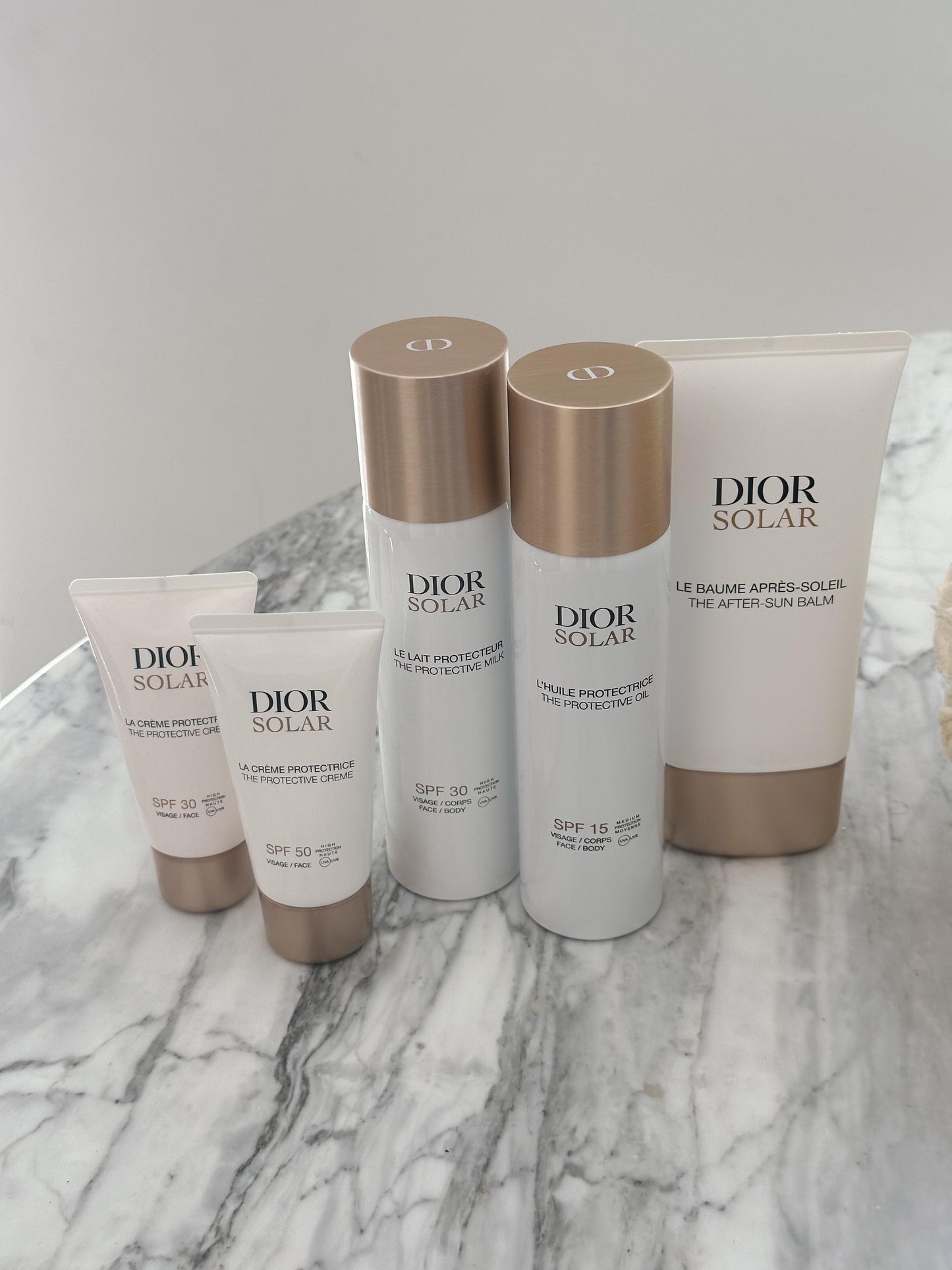DIOR Solar The Protective Milk For Face And Body SPF30
Sunscreen Milk - High Protection