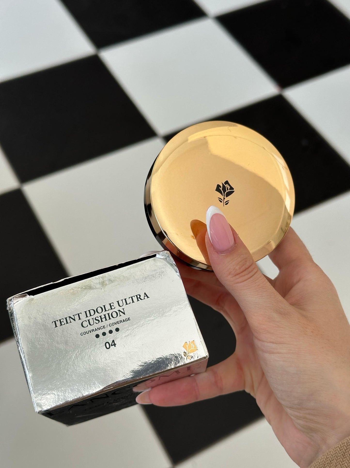 LANCÔME
Teint Idole Ultra Liquid Cushion Compact SPF50