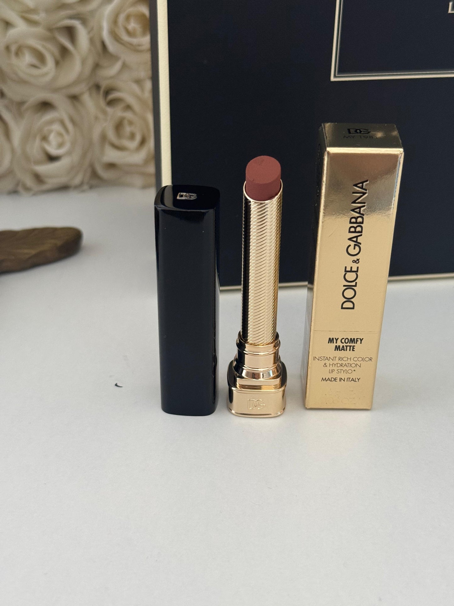 DOLCE&GABBANA My Comfy Matte Lipstick - My 1981
Instant Rich Color & Hydration Lip Stylo