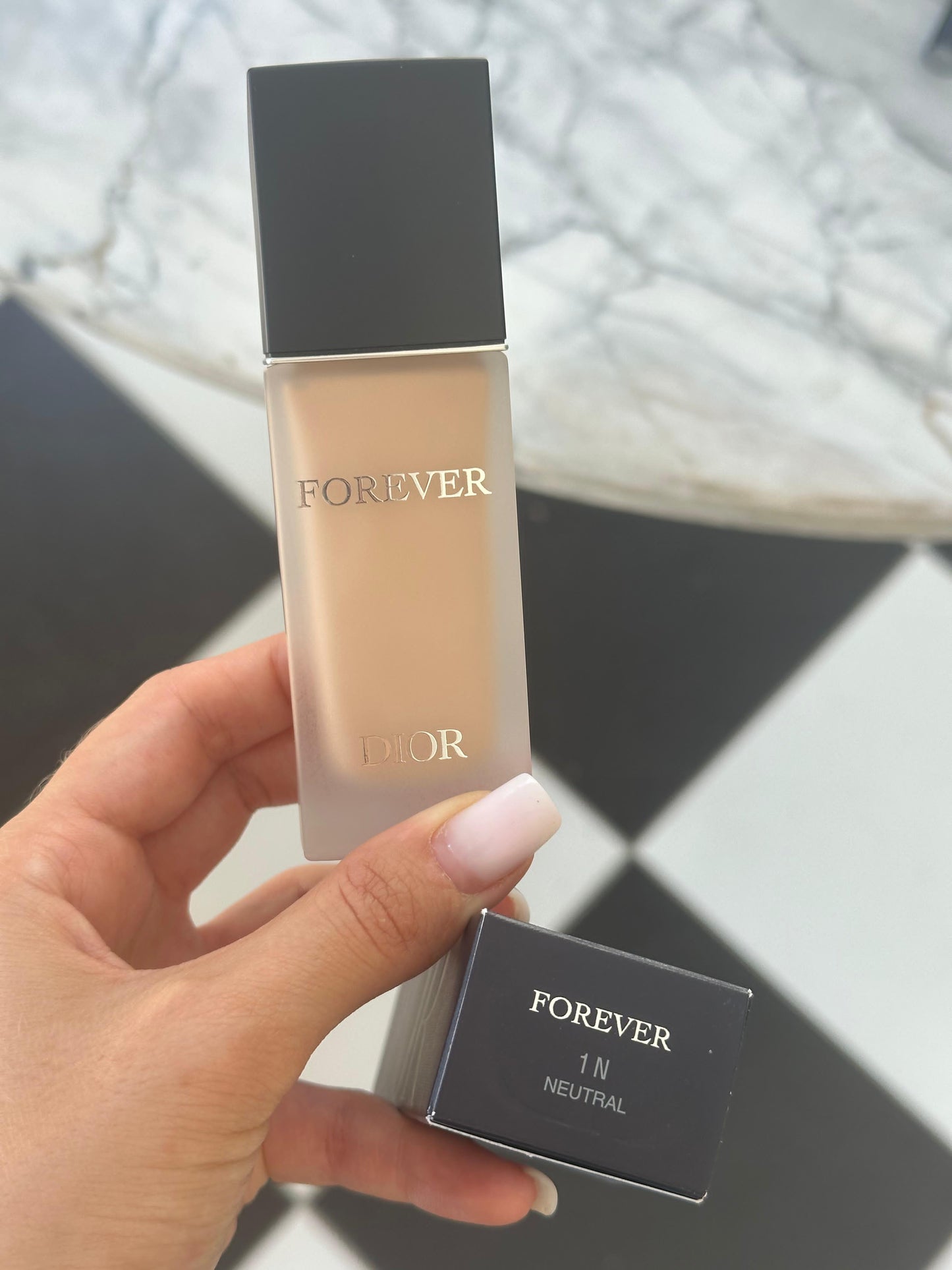 DIOR Forever Skin Glow
Clean Radiant Foundation - 24h Wear and Hydration