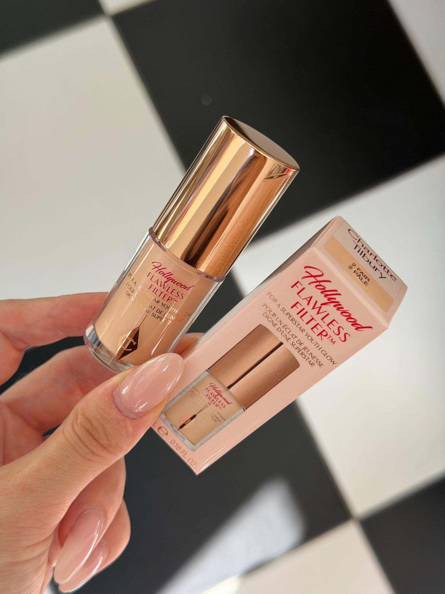 CHARLOTTE TILBURY Hollywood Flawless Filter For A Superstar Youth Glow Foundation Mini Primer