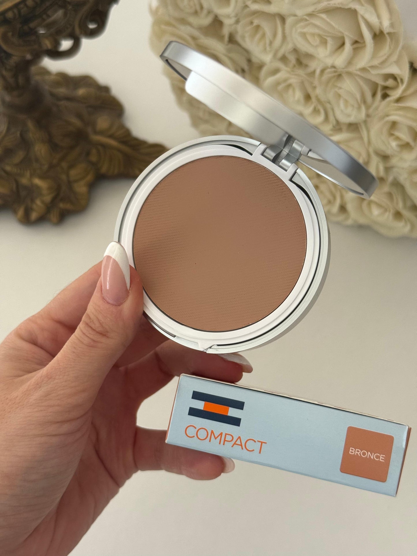 ISDIN Fotoprotector Compact Bronze Sunscreen SPF50+