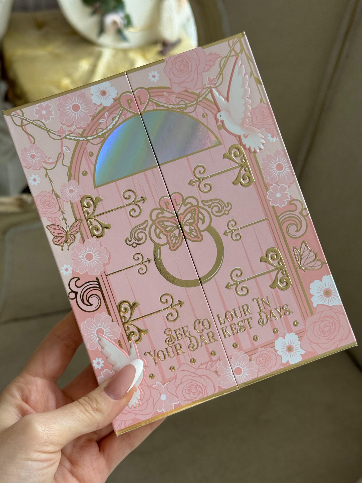 PLOUISE Love Lane
See Color In Your Darkest Days Cream & Powder Blusher Palette