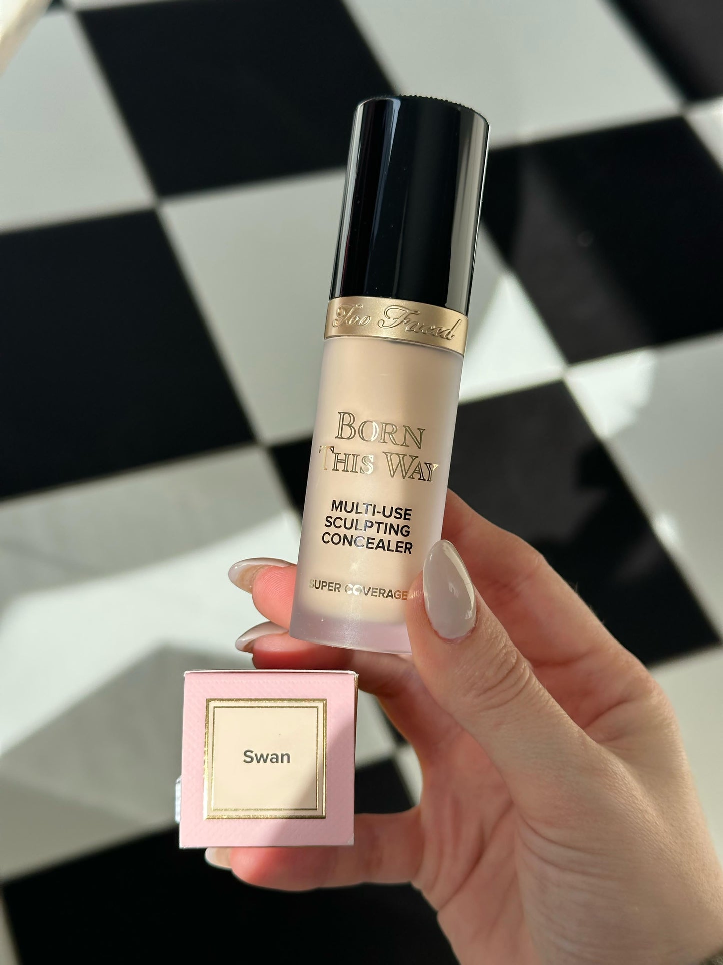 TOO FACED Born This Way Super Coverage Multi-Use Concealer
Flawless, Hydrating, Longwearing