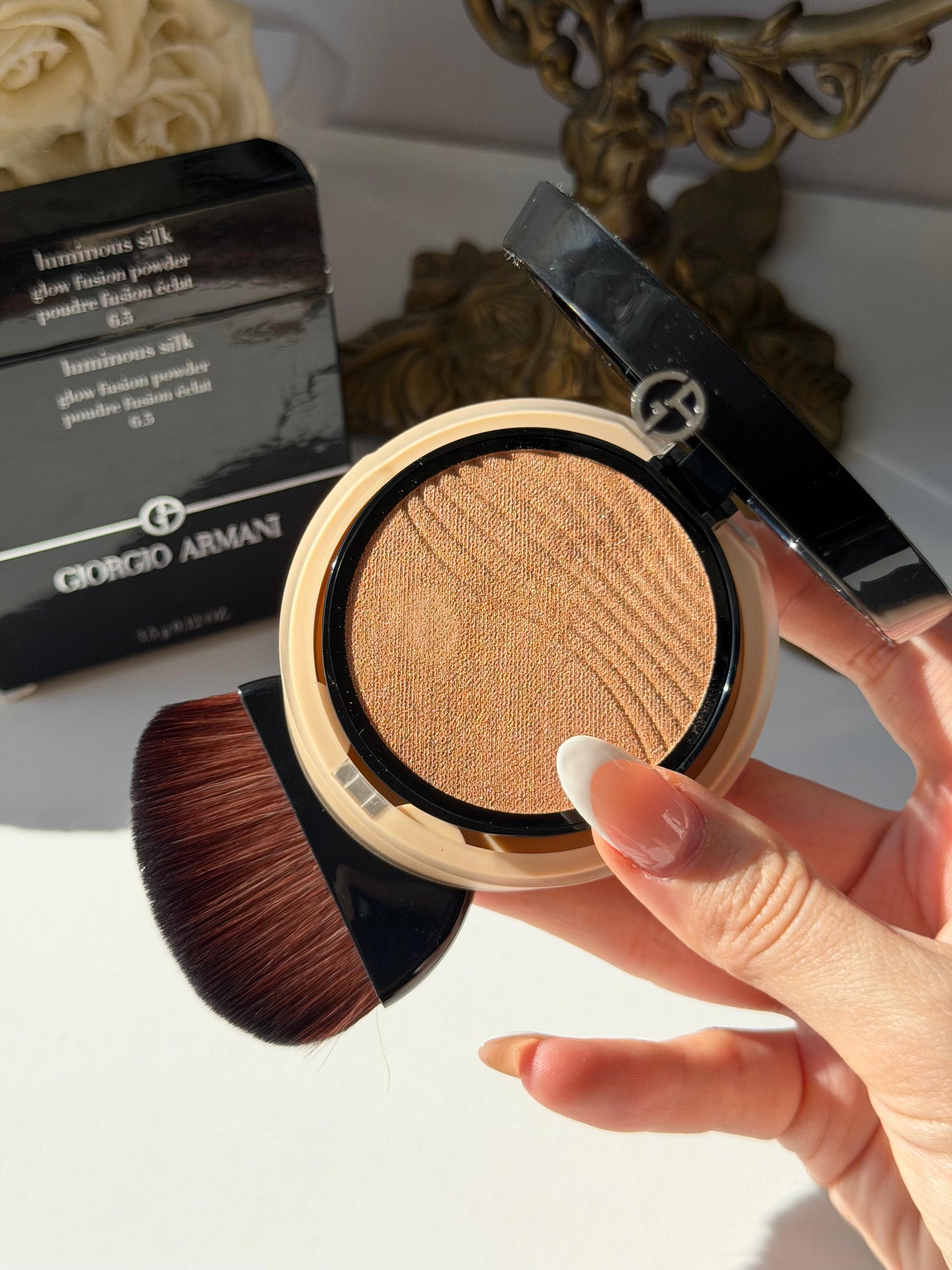 ARMANI Luminous Silk Glow Fusion Powder (6.5)
Long-Lasting & Natural Radiant Finish