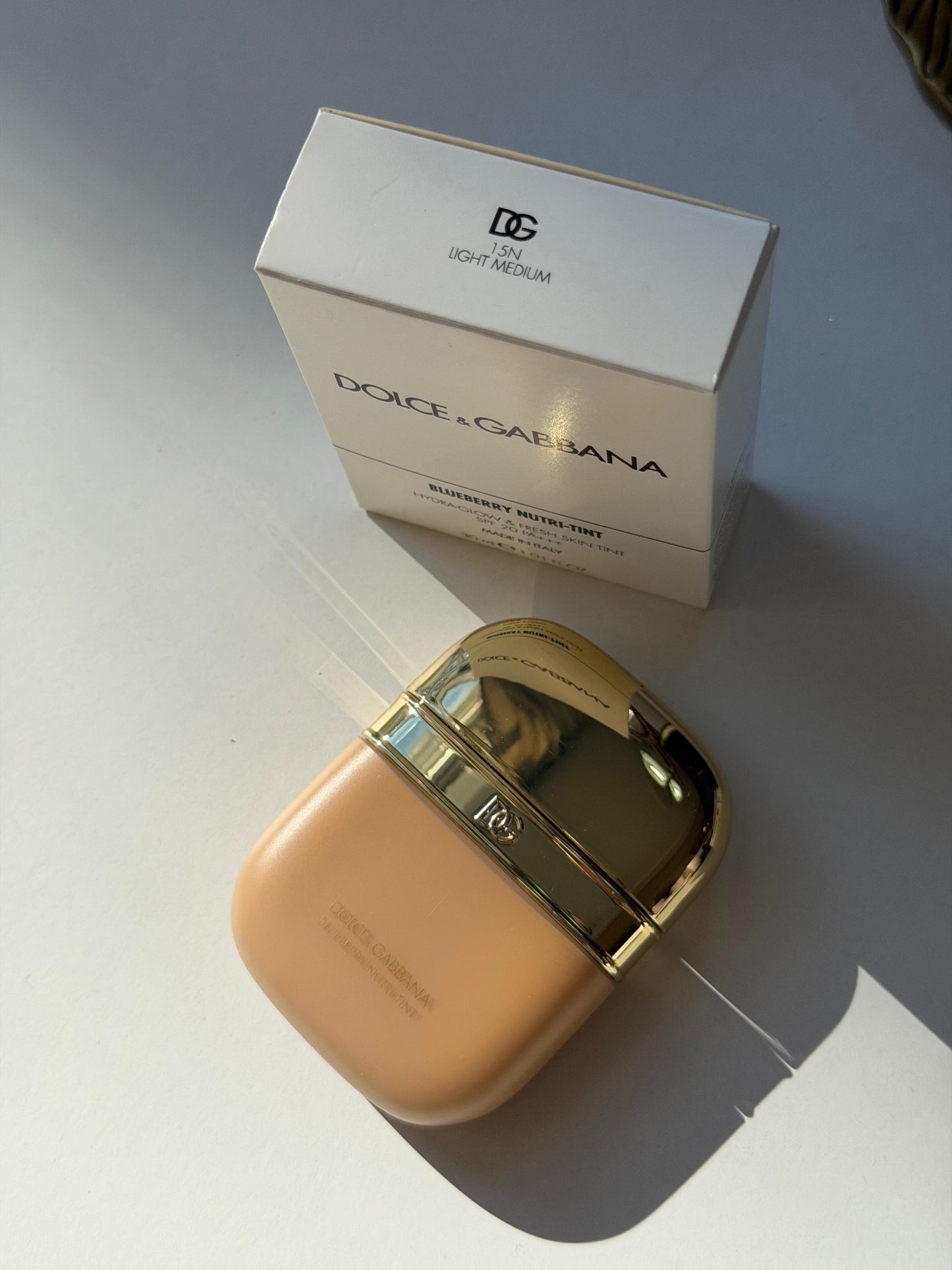 DOLCE&GABBANA Blueberry Nutri-Tint (15N)
Hydra-Glow & Fresh Skin Tint Sunscreen Broad Spectrum SPF20