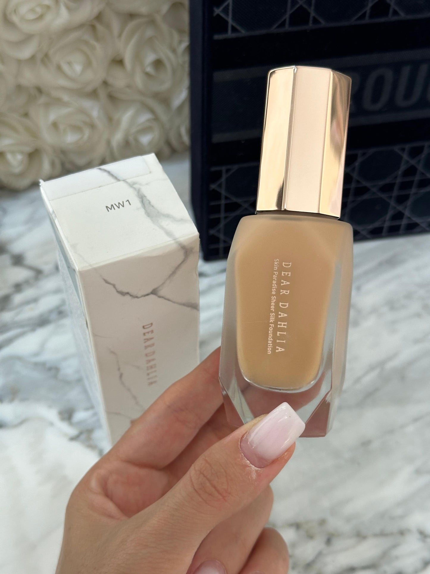 DEAR DAHLIA Skin Paradise Sheer Silk Liquid Foundation (MW1)