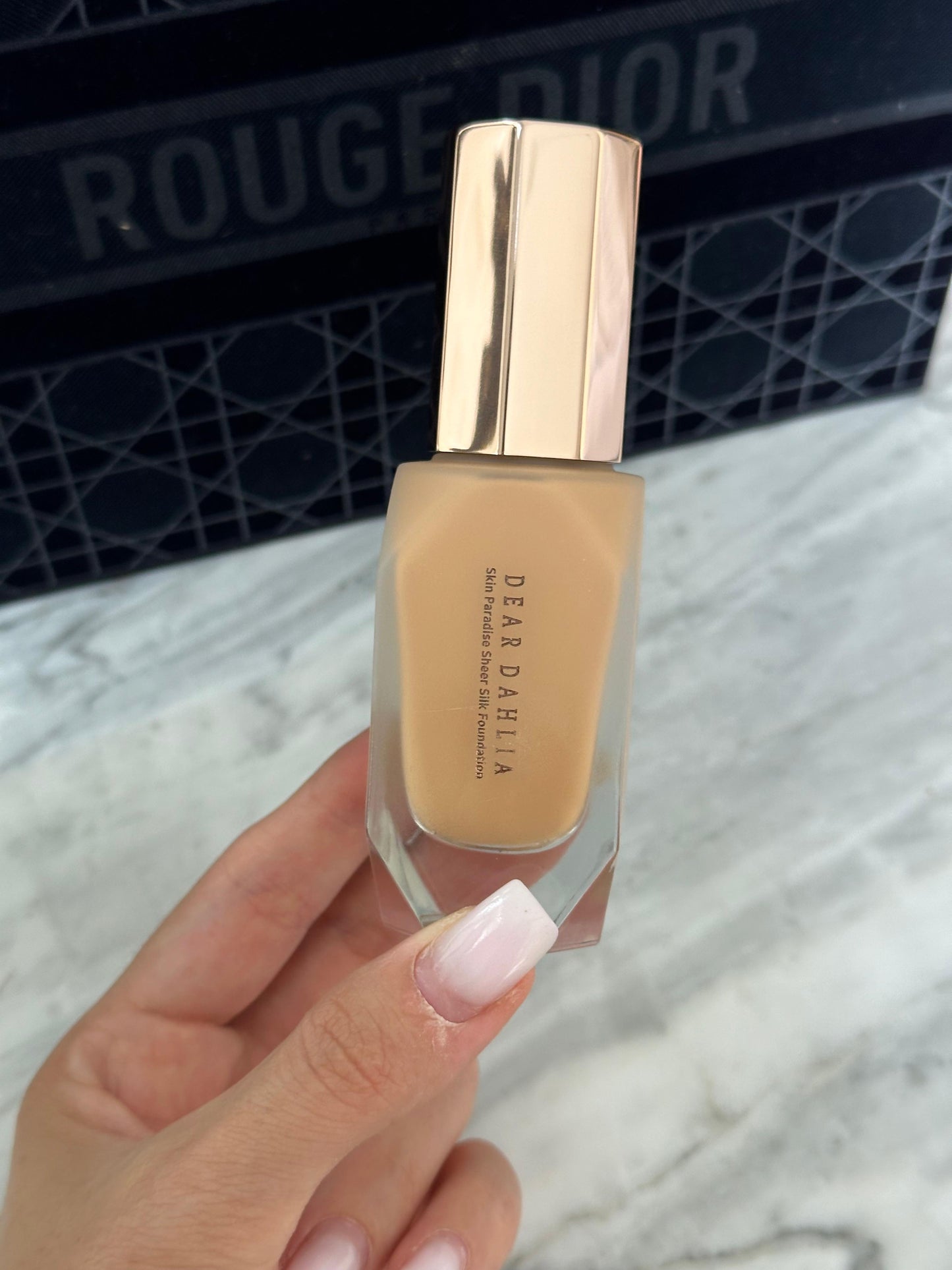 DEAR DAHLIA Skin Paradise Sheer Silk Liquid Foundation