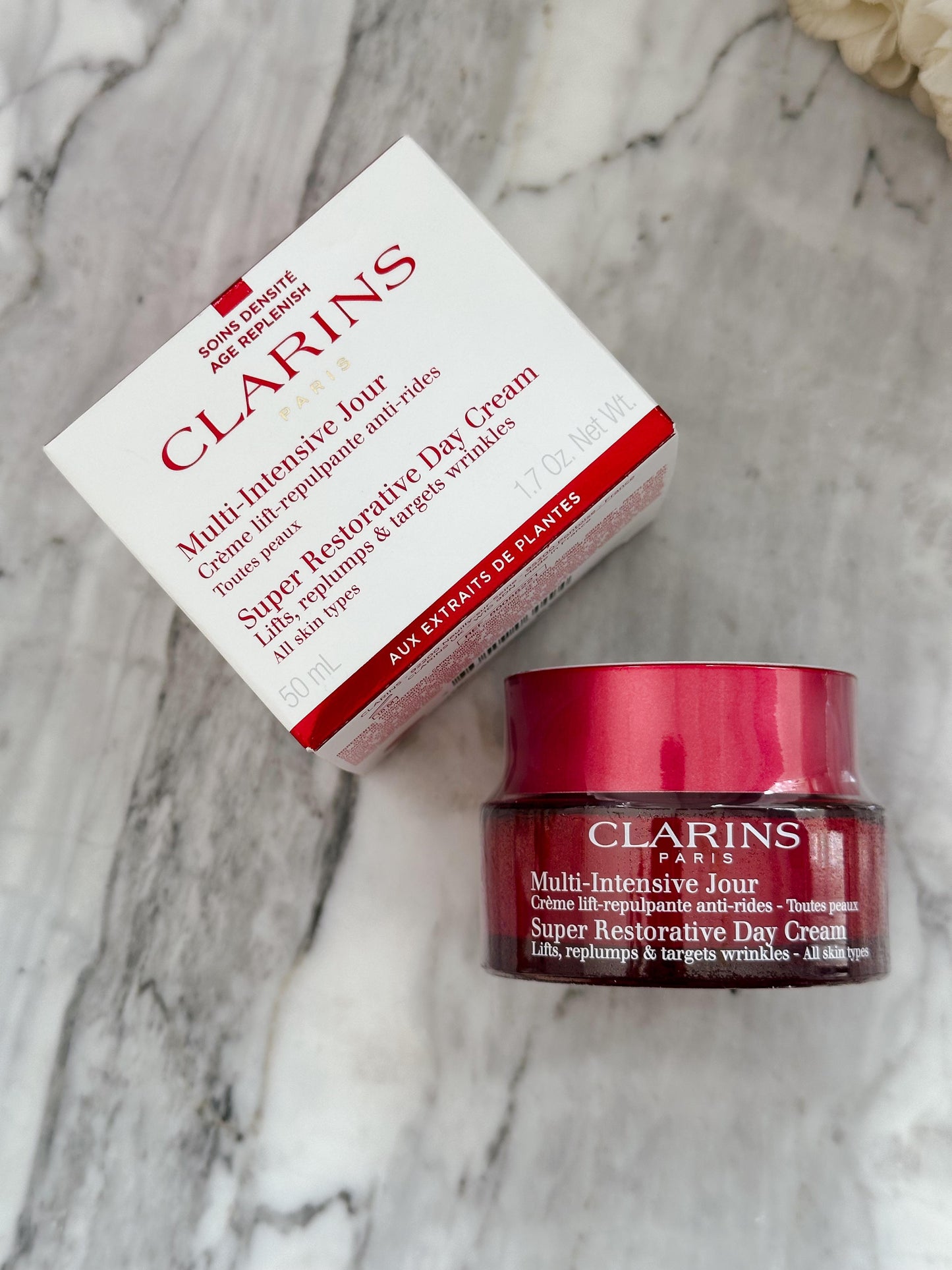 CLARINS Super Restorative Day Cream - All Skin Types