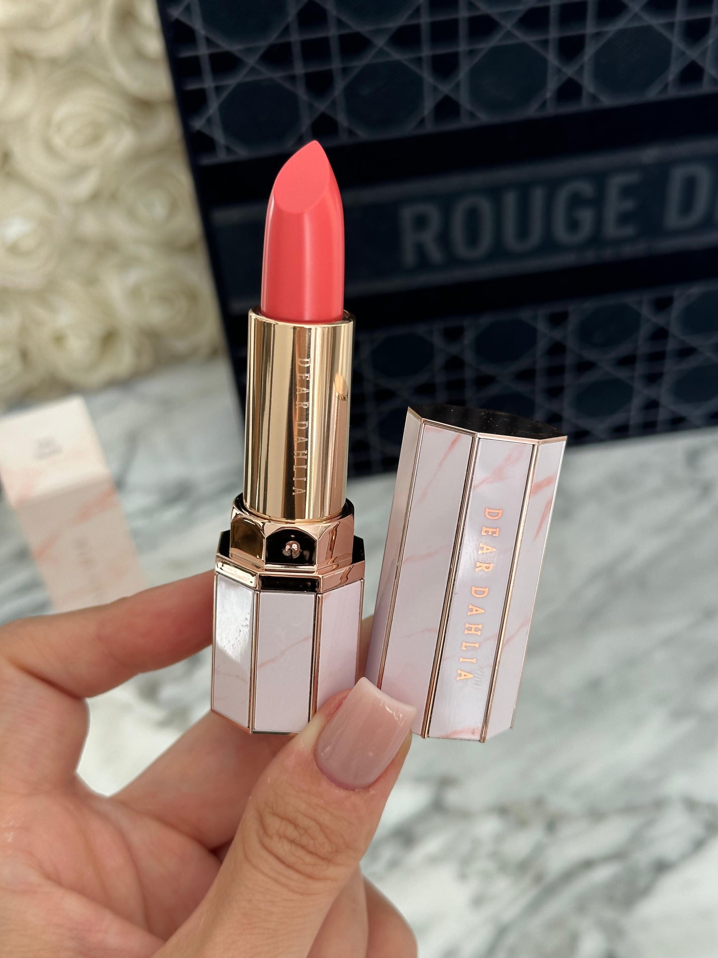 DEAR DAHLIA Blooming Edition
Paradise Tinted Blooming Balm - Lip Balm
