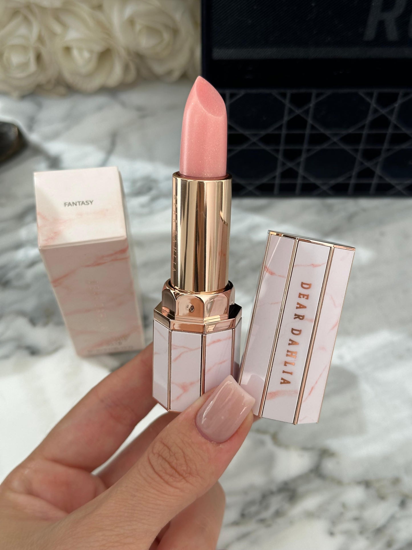 DEAR DAHLIA Blooming Edition - Fantasy
Paradise Tinted Blooming Balm - Lip Balm