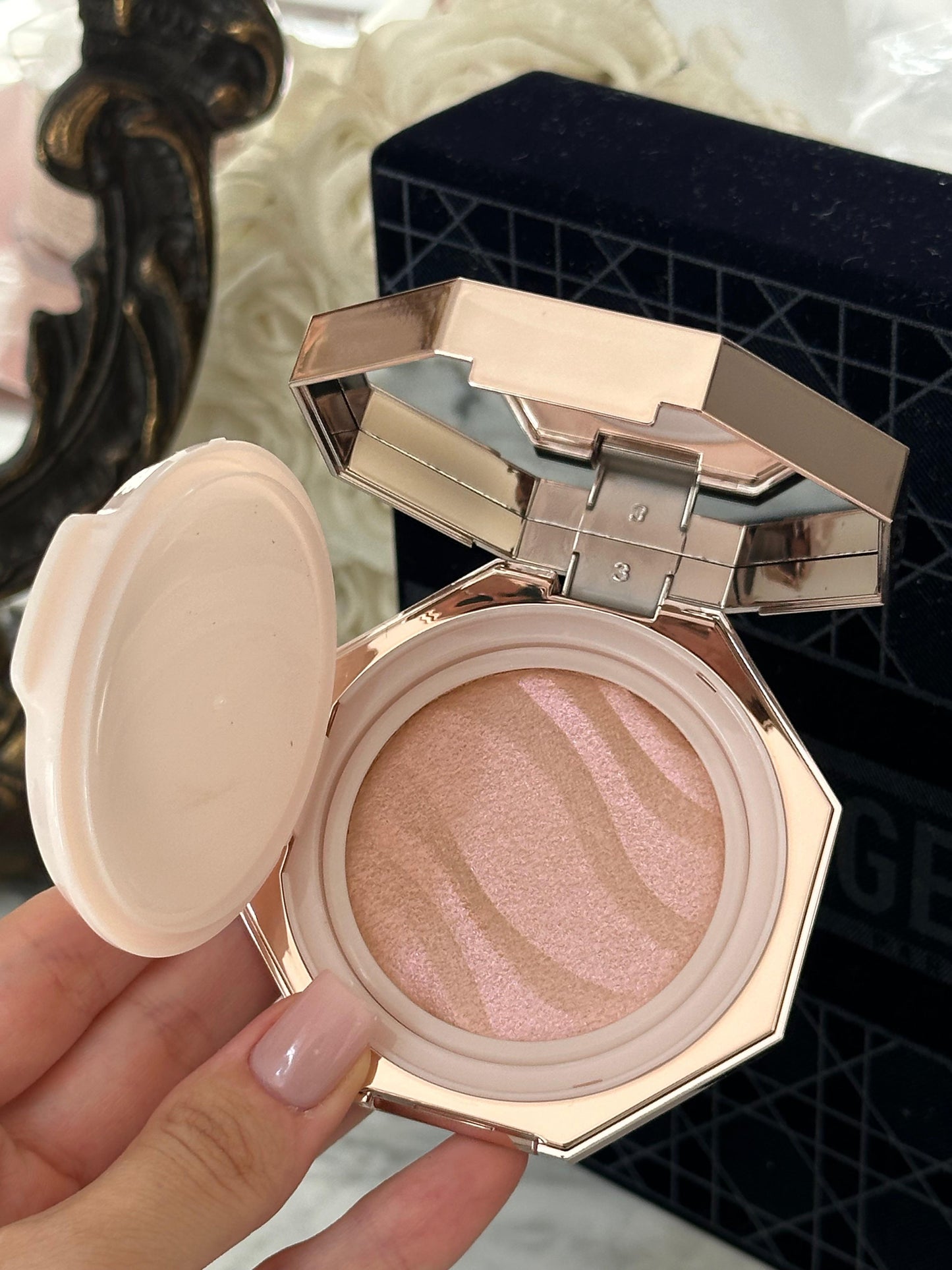 DEAR DAHLIA Blooming Edition
Endless Glow Illuminator - Highlighter