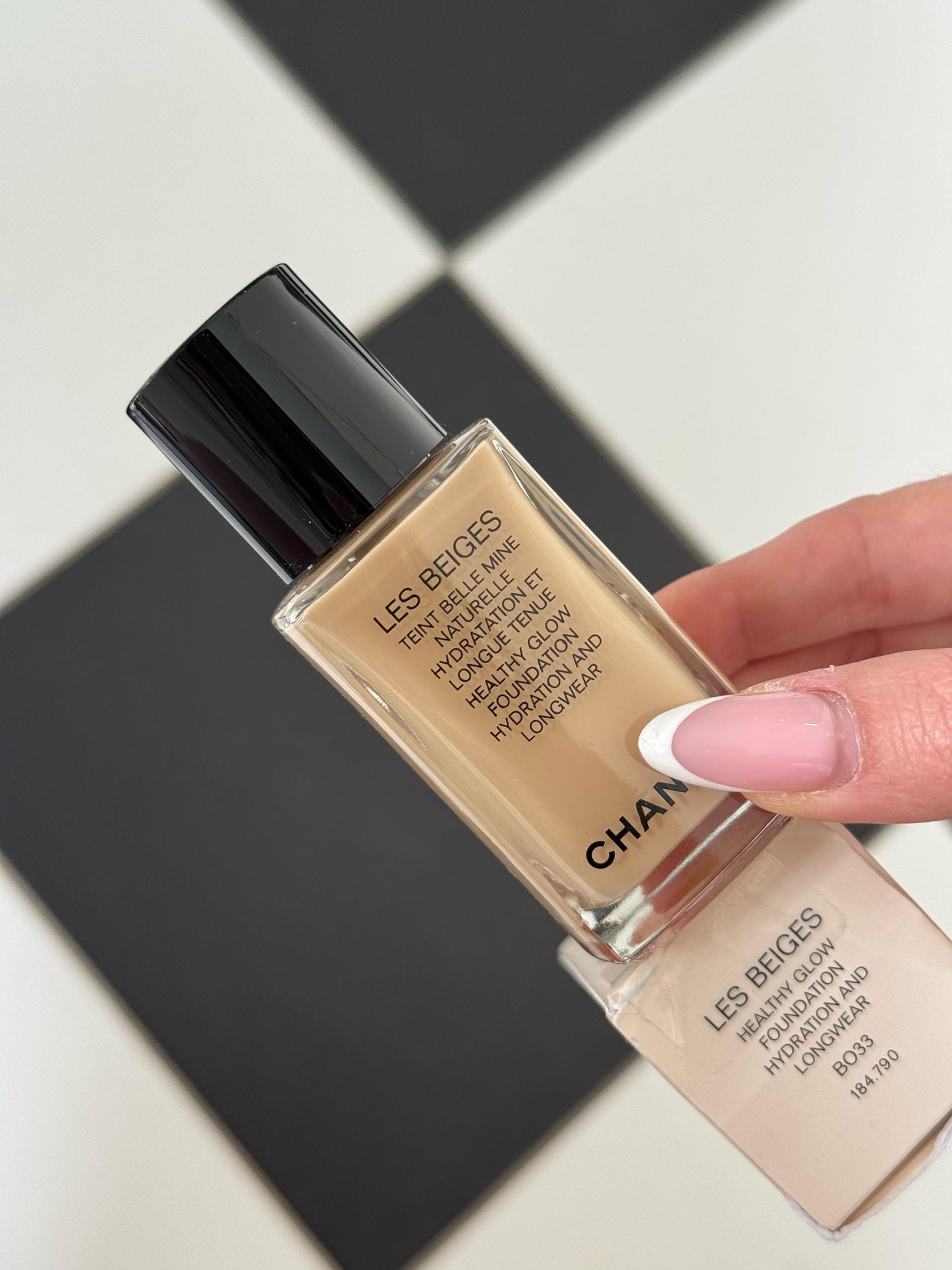 CHANEL Les Beiges
Healthy Glow Foundation Hydration and Longwear