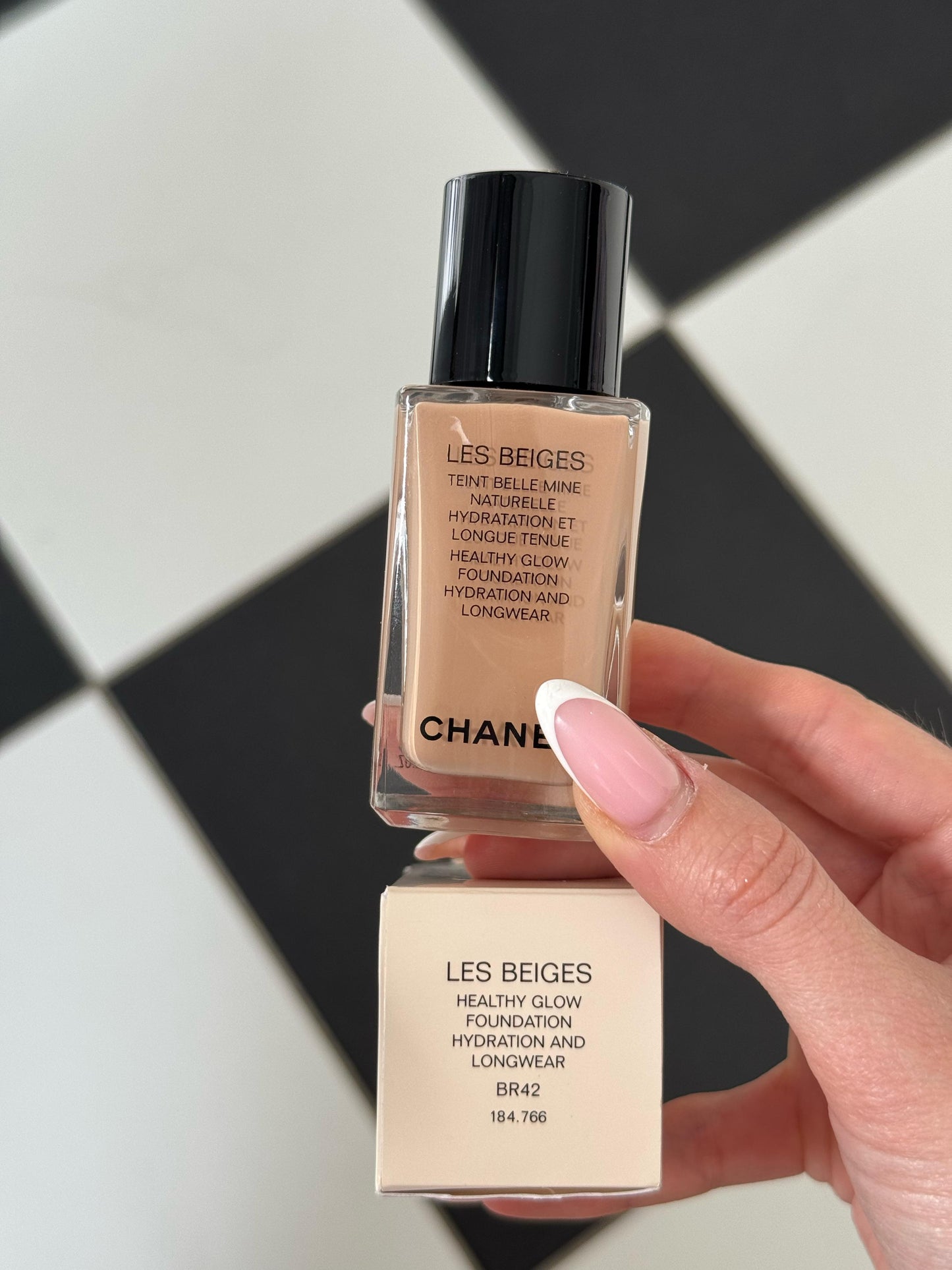 CHANEL Les Beiges
Healthy Glow Foundation Hydration and Longwear