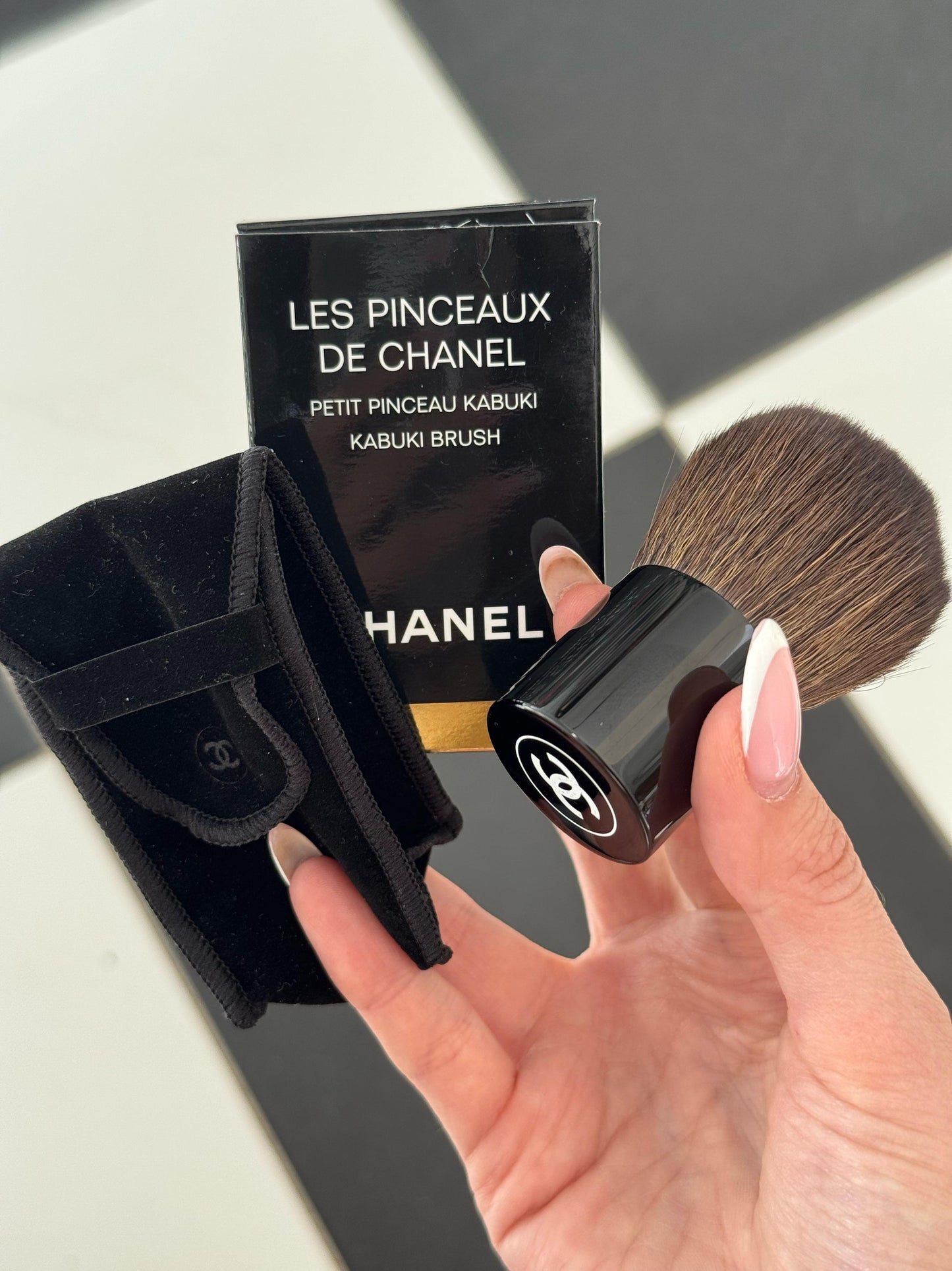 CHANEL Les Pinceaux De Chanel
Kabuki Brush
