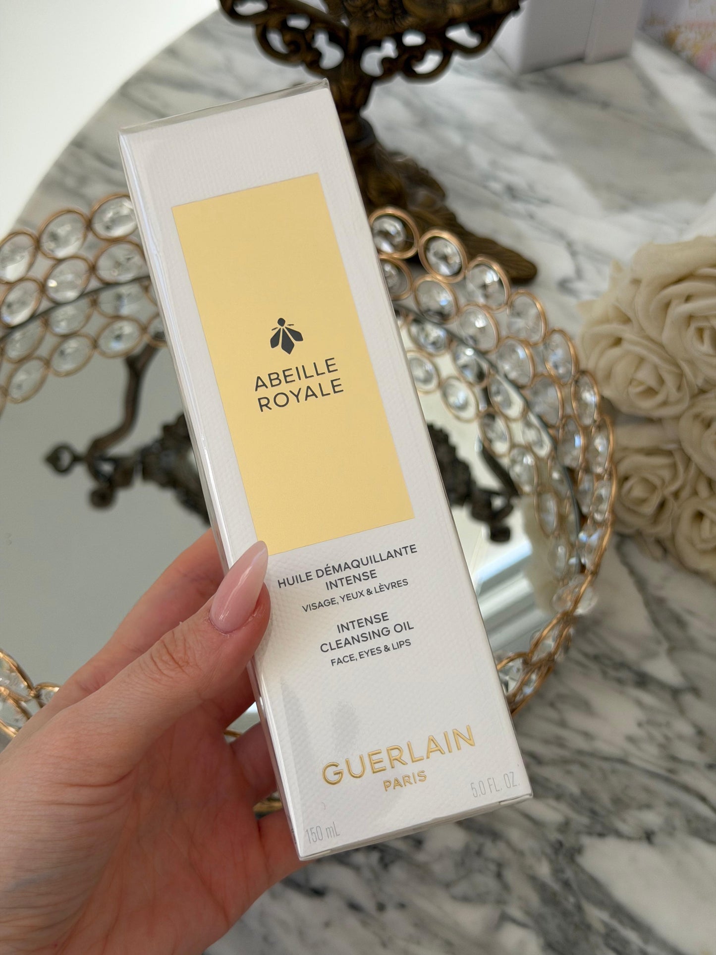 GUERLAIN Abeille Royale Intense Cleansing Oil
Face, Eyes & Lips