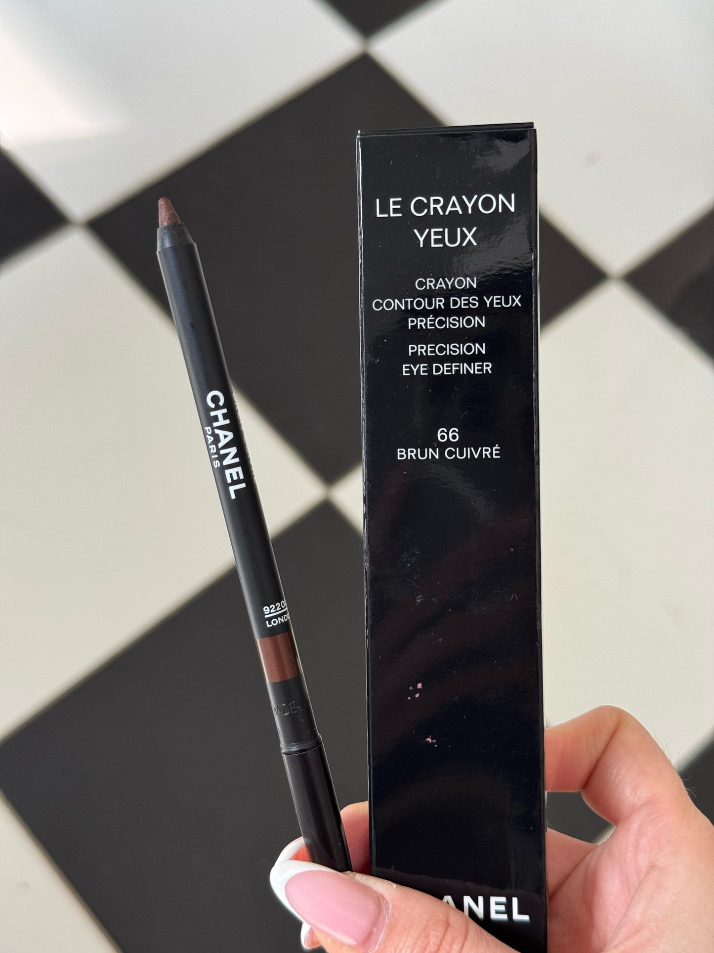 CHANEL Precision Eye Definer - Le Crayon Yeux (66)