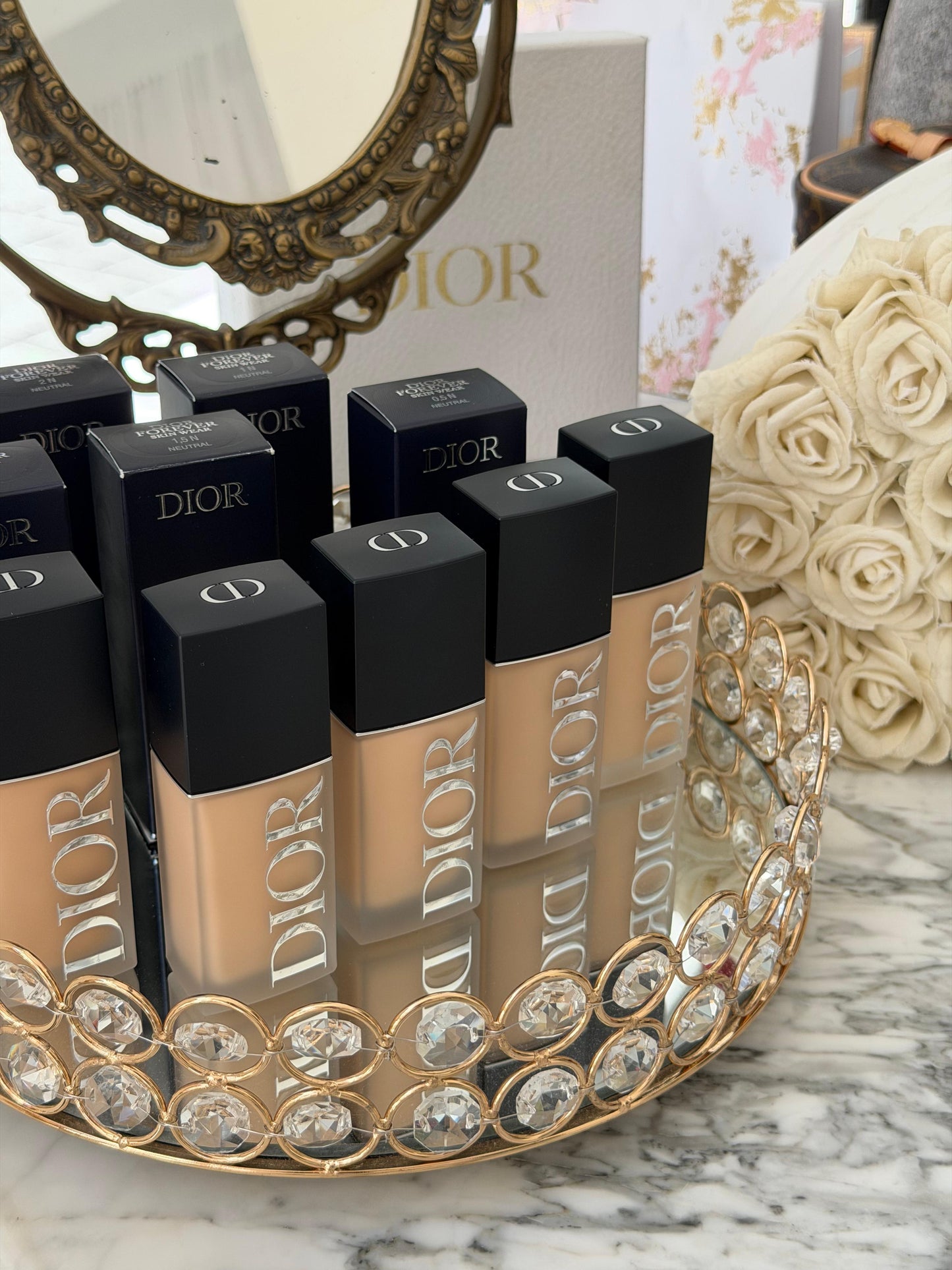 DIOR Forever Skin Wear
Blurring Natural Matte Foundation - 24h Ultra Wear - No-Transfer - Triple-Action Care - SPF25 PA+++