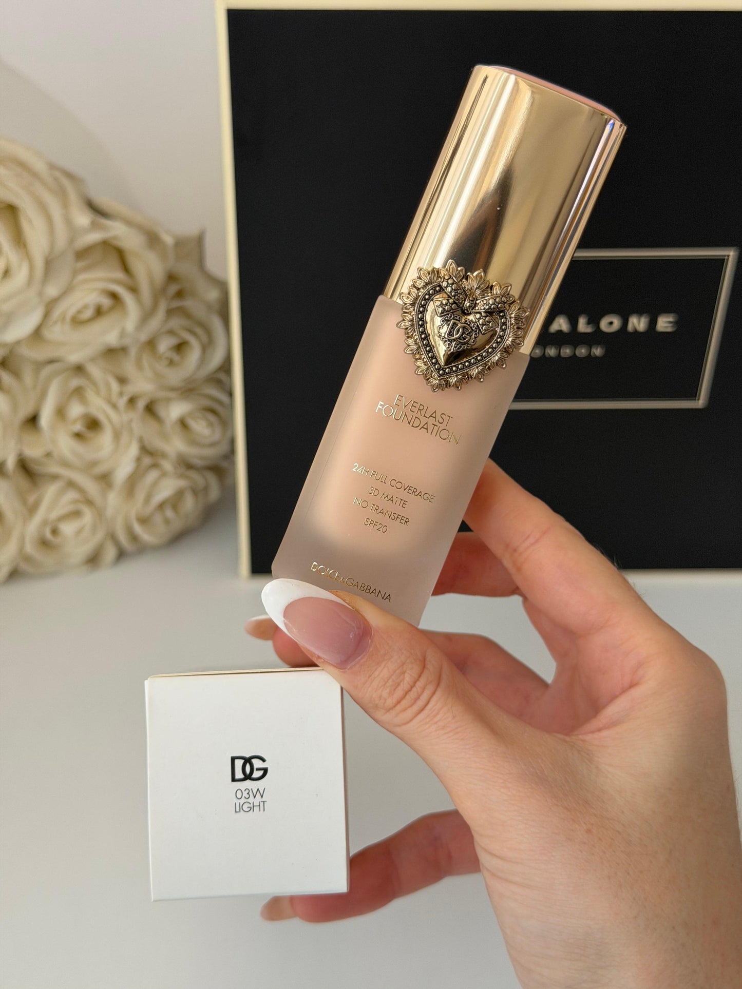 DOLCE&GABBANA Everlast Foundation (03W)
24H Full Coverage, 3D Matte, No Transfer SPF20