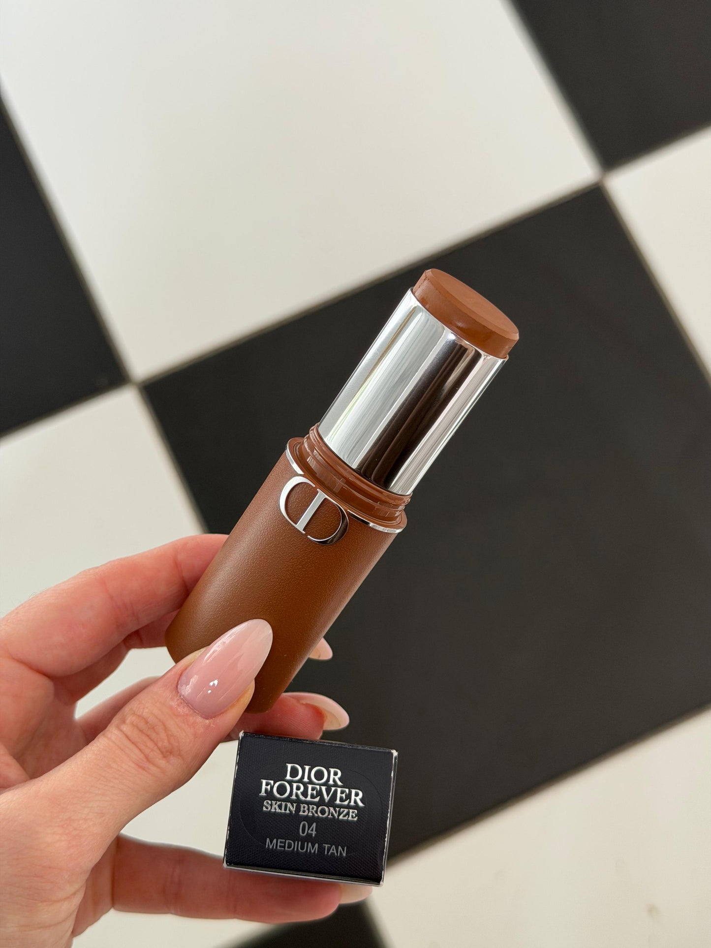 DIOR Forever Skin Bronze Balm Stick (04)
Buildable, Natural Finish, Long Wear