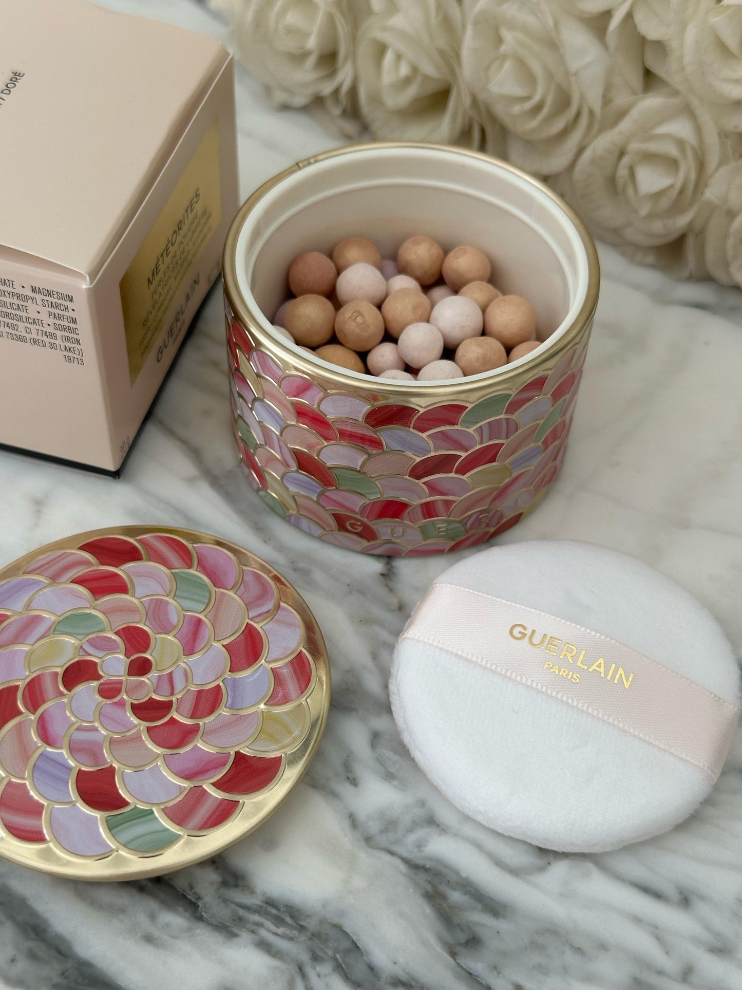 GUERLAIN Météorites Light-Revealing Pearls Of Powder
Correct, Mattify, Illuminate