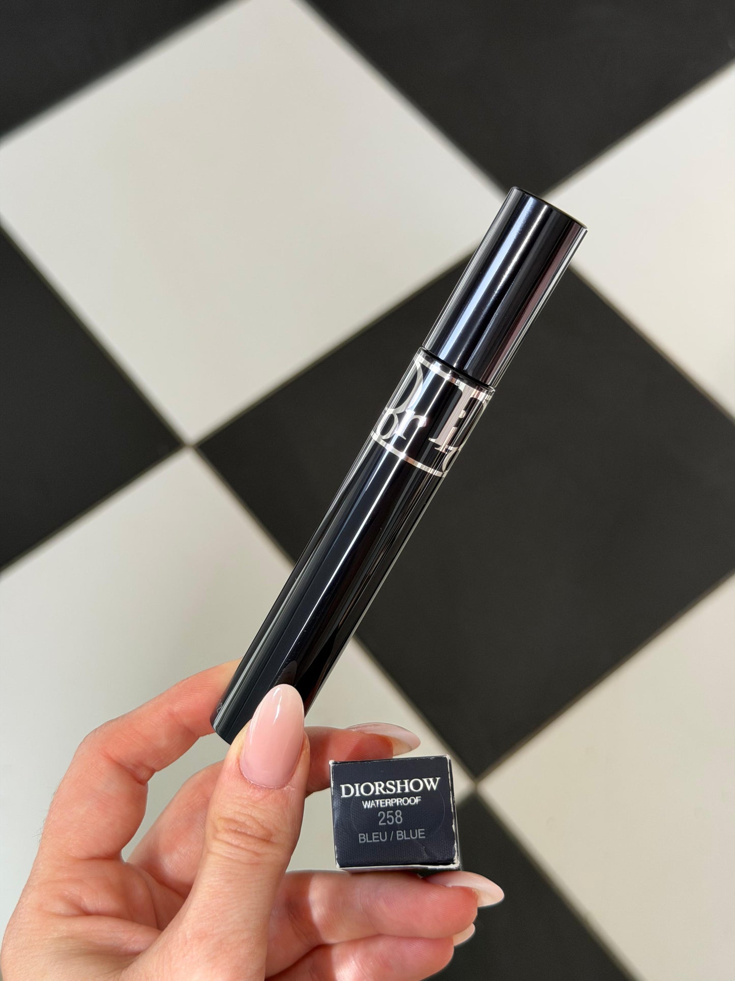DIOR Diorshow Mascara Waterproof
Buildable Volume Lash-Extension Effect - Blue
