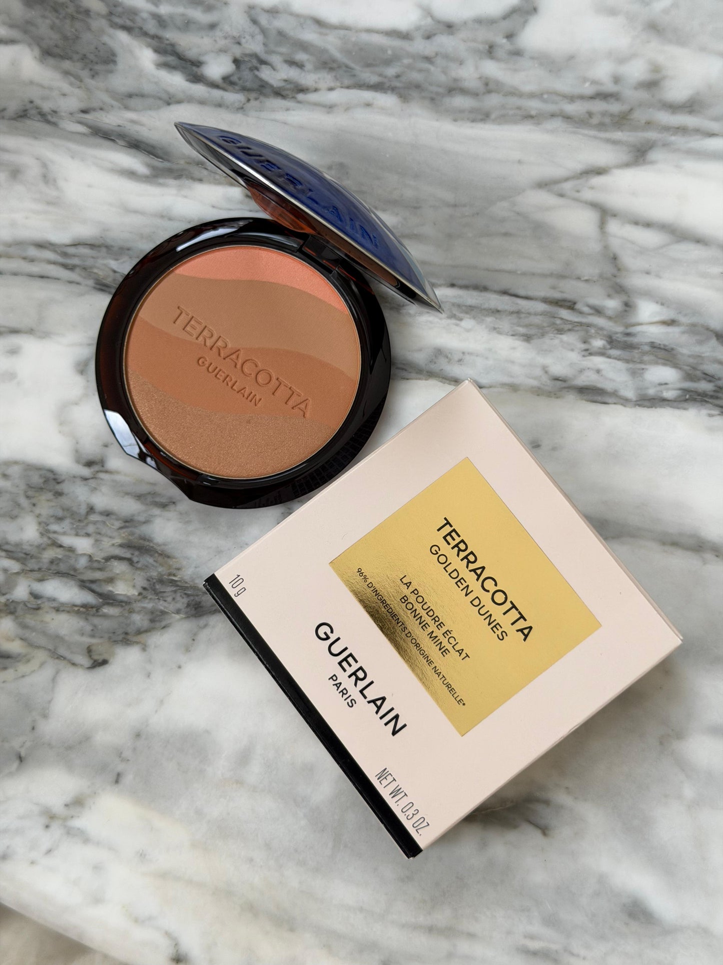 GUERLAIN Terracotta Golden Dunes
The Sun-Kissed Healthy Glow Powder Limited Edition - Case Blue Dakhla