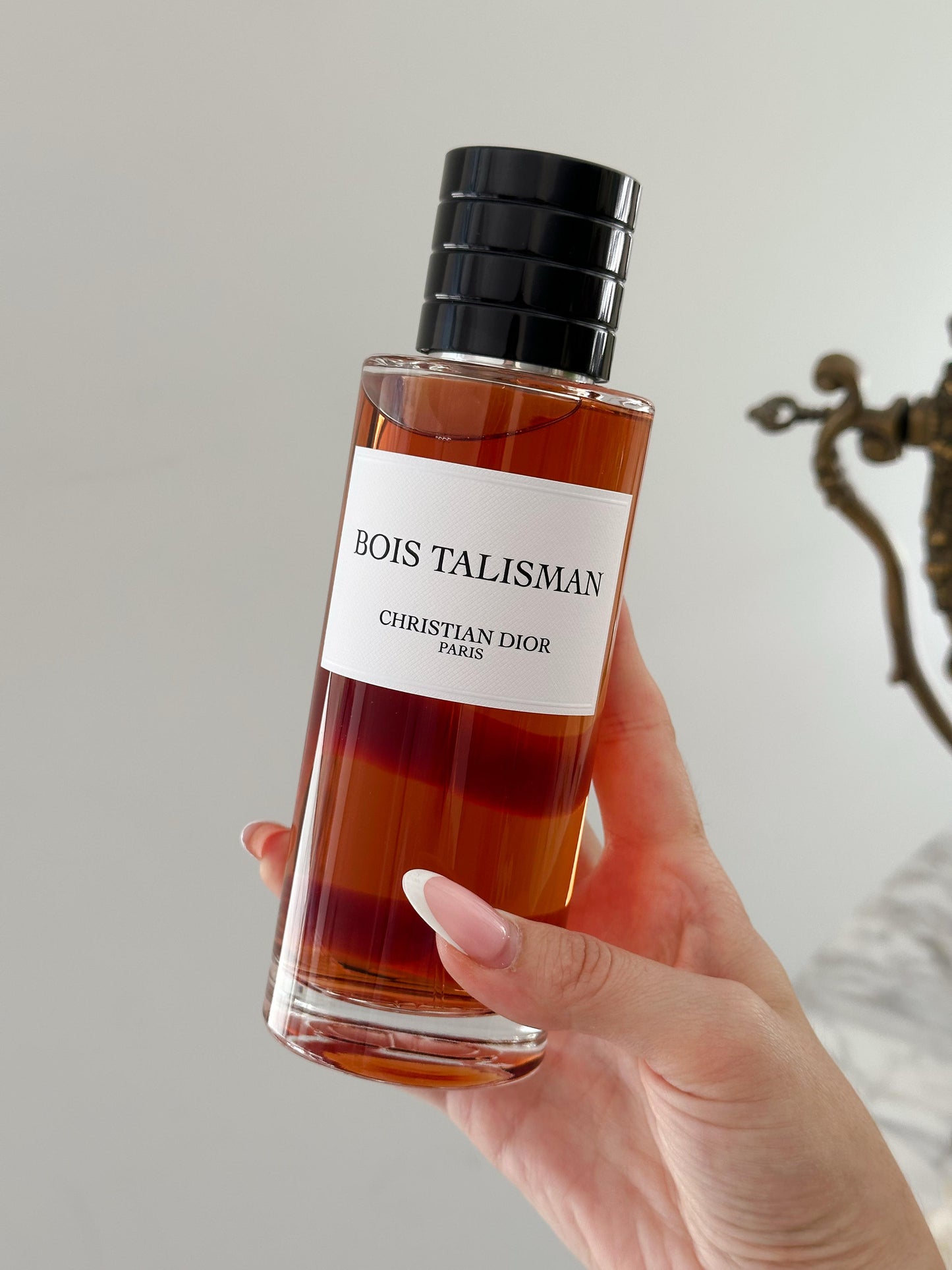 DIOR Bois Talisman Unisex Eau de Parfum 200ml
Woody and Vanilla Notes