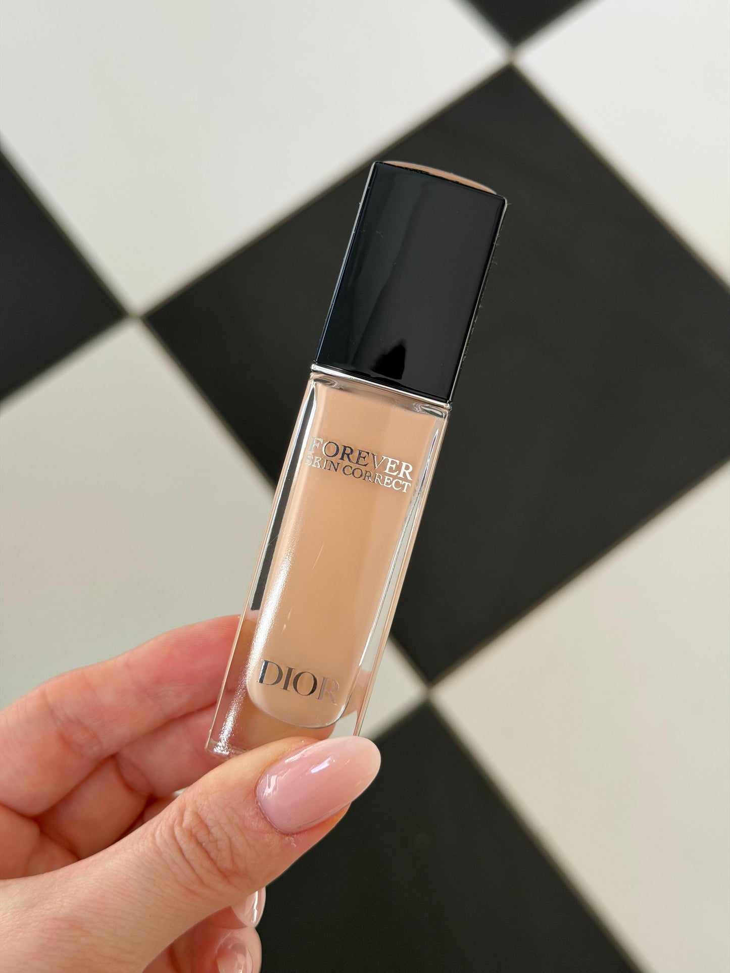 DIOR Forever Skin Correct (1.5N)
Full-Coverage Concealer - 24h Hydration and Wear - No Transfer