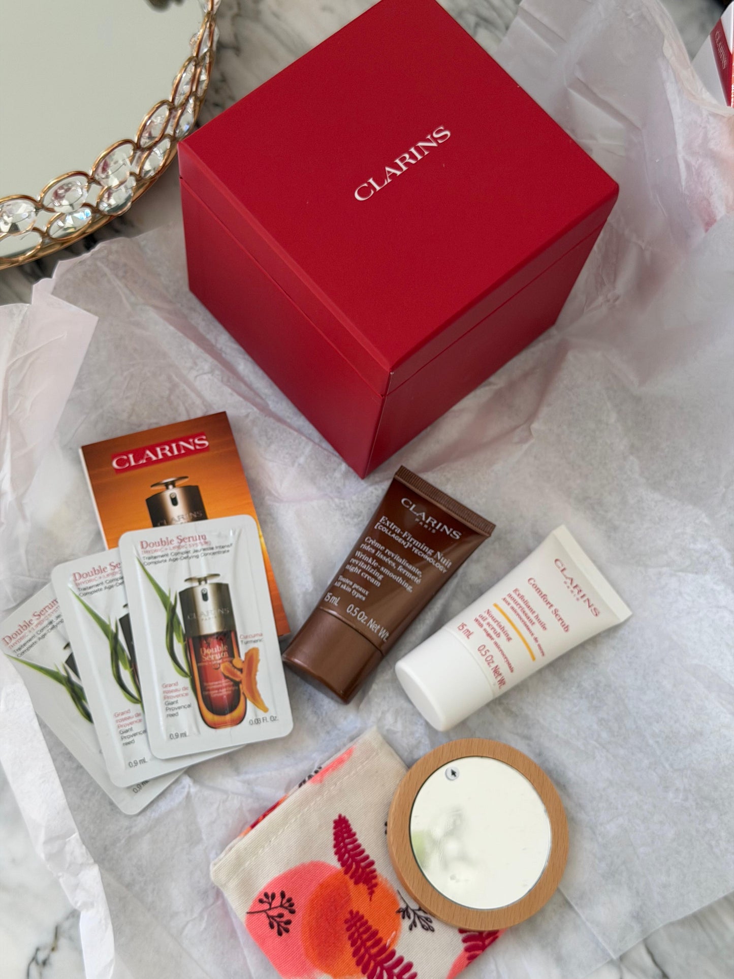 CLARINS Ready To Glow Beauty Box Skincare & Makeup Set