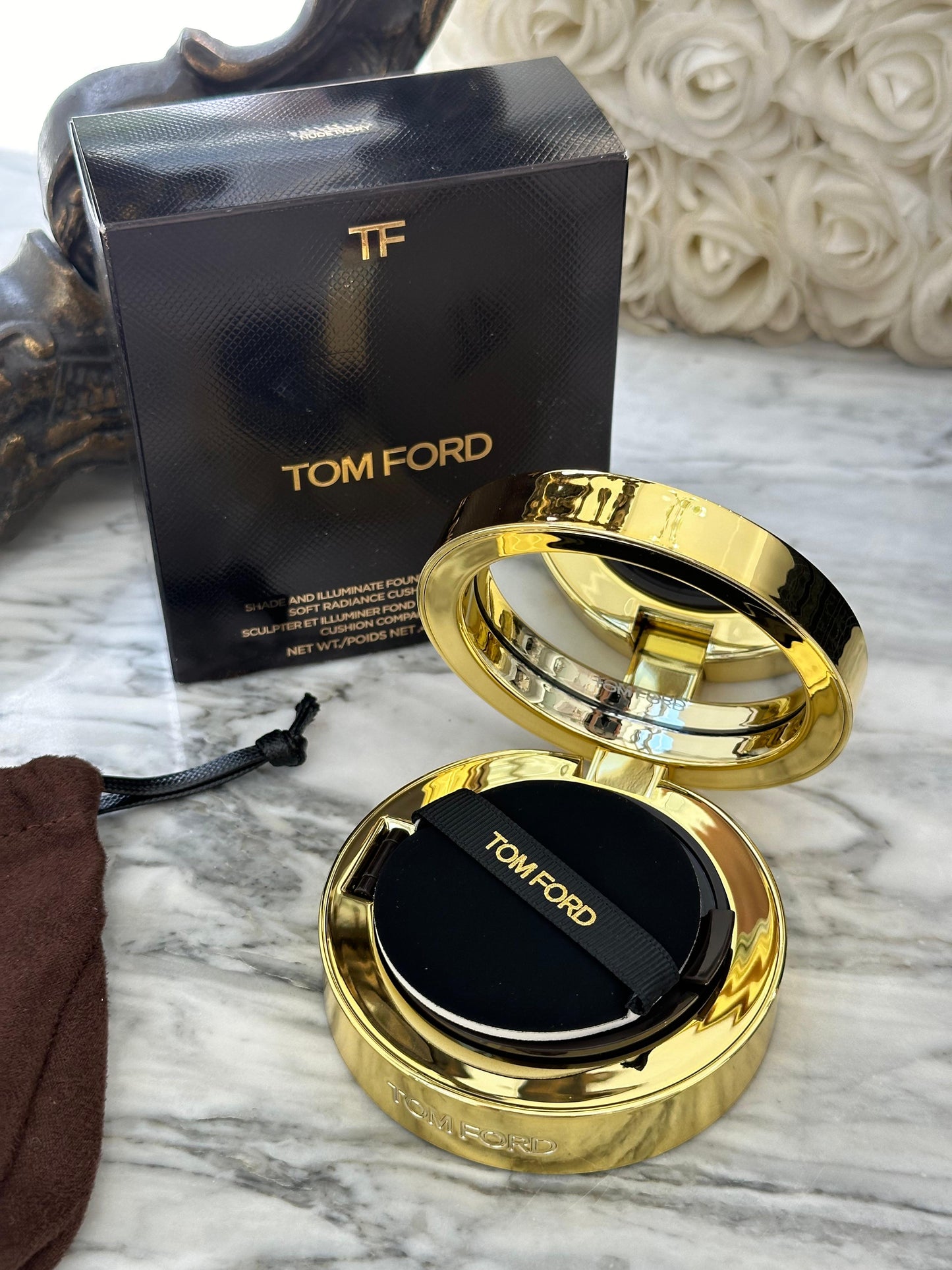 TOM FORD
Shade And Illuminate Soft Radiance Foundation Cushion Compact SPF 45/PA +++
