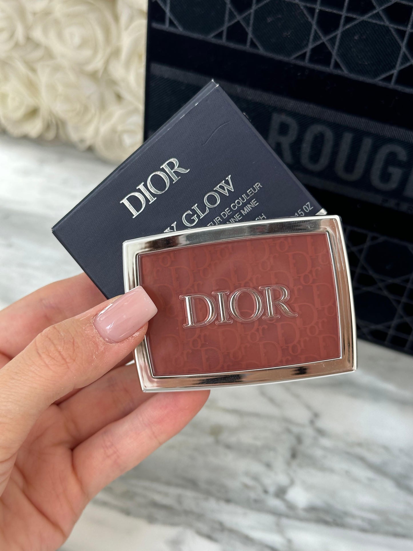 DIOR Rosy Glow 020 Mahogany
Color-Awakening Blush - Natural Healthy Glow Effect