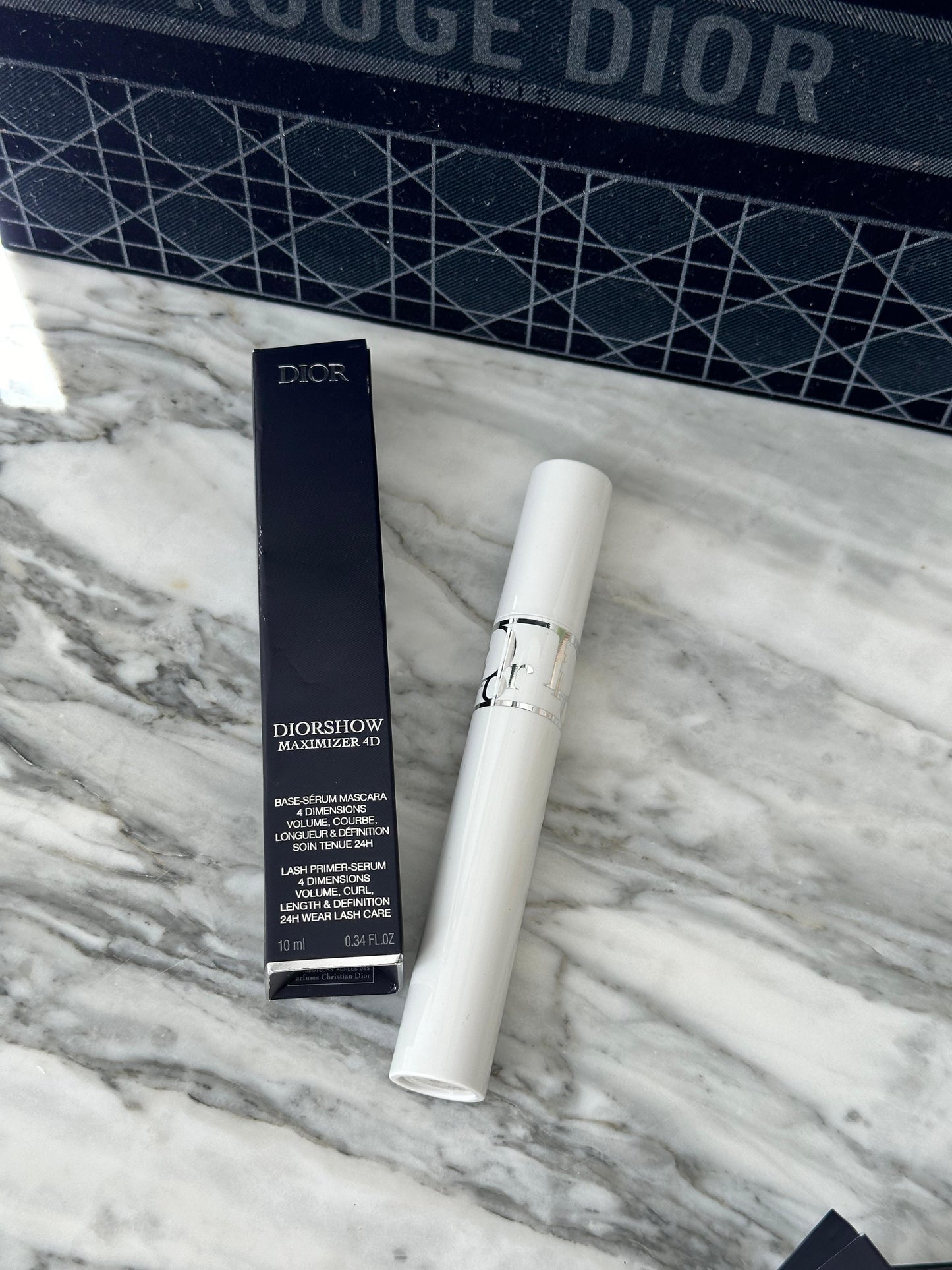 DIOR Diorshow Maximizer 4D
Lash Primer-Serum - Volume, Length, Curl and Definition - 24h Wear