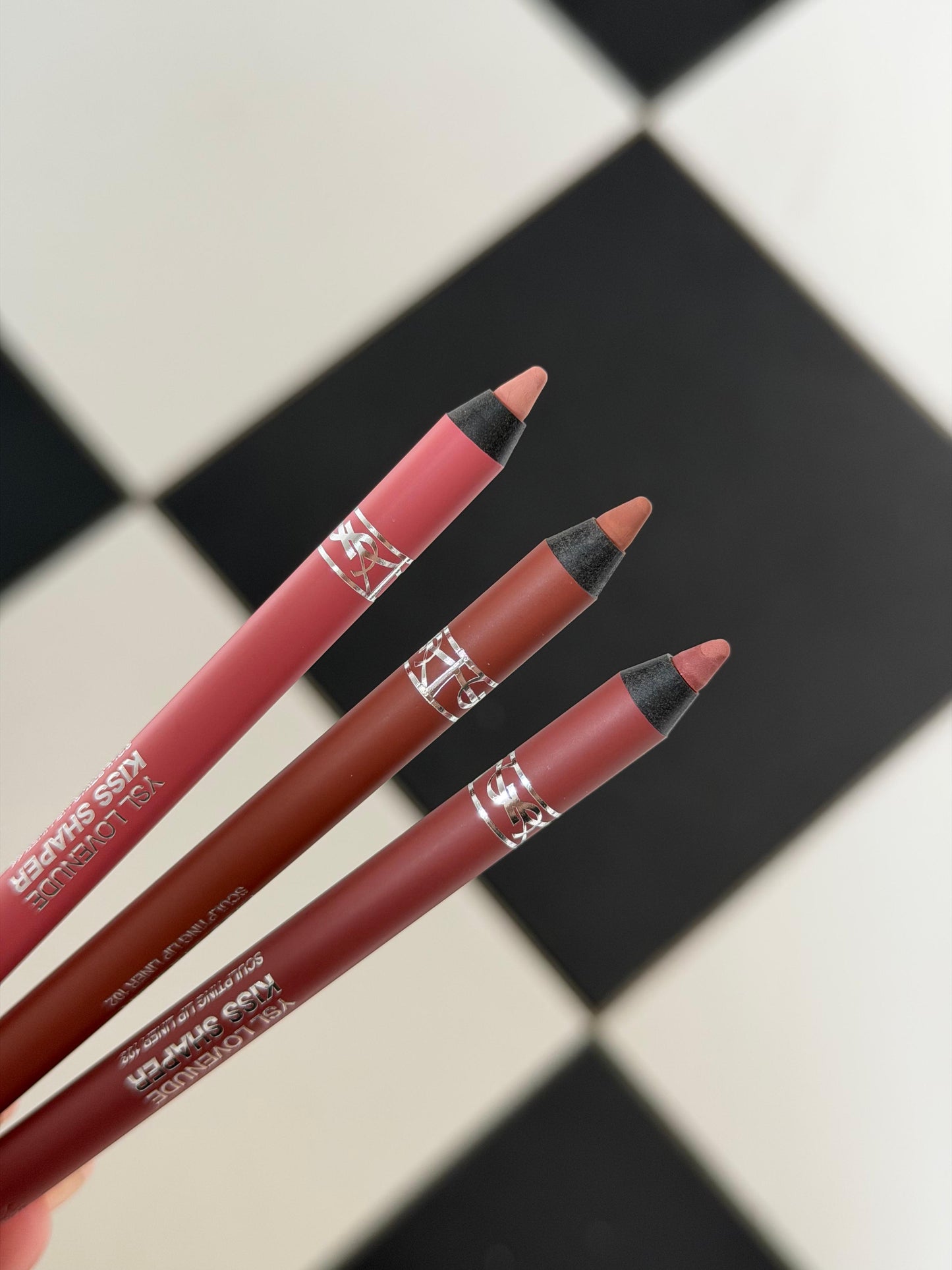 YSL
Kiss Shaper Long-Lasting Sculpting Lip Liner (102)
