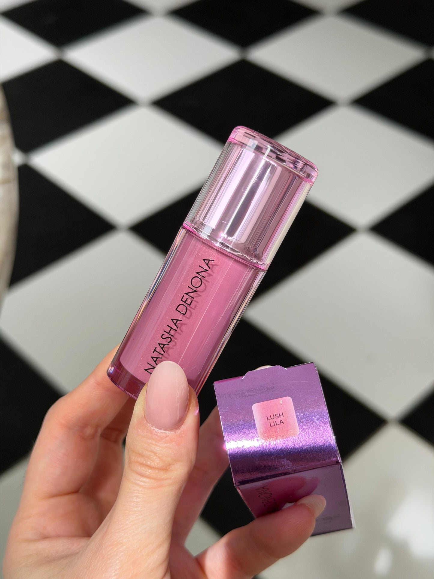 NATASHA DENONA Hy-Gloss
Hy-Brid Tinted Gloss Balm - Lush Lila