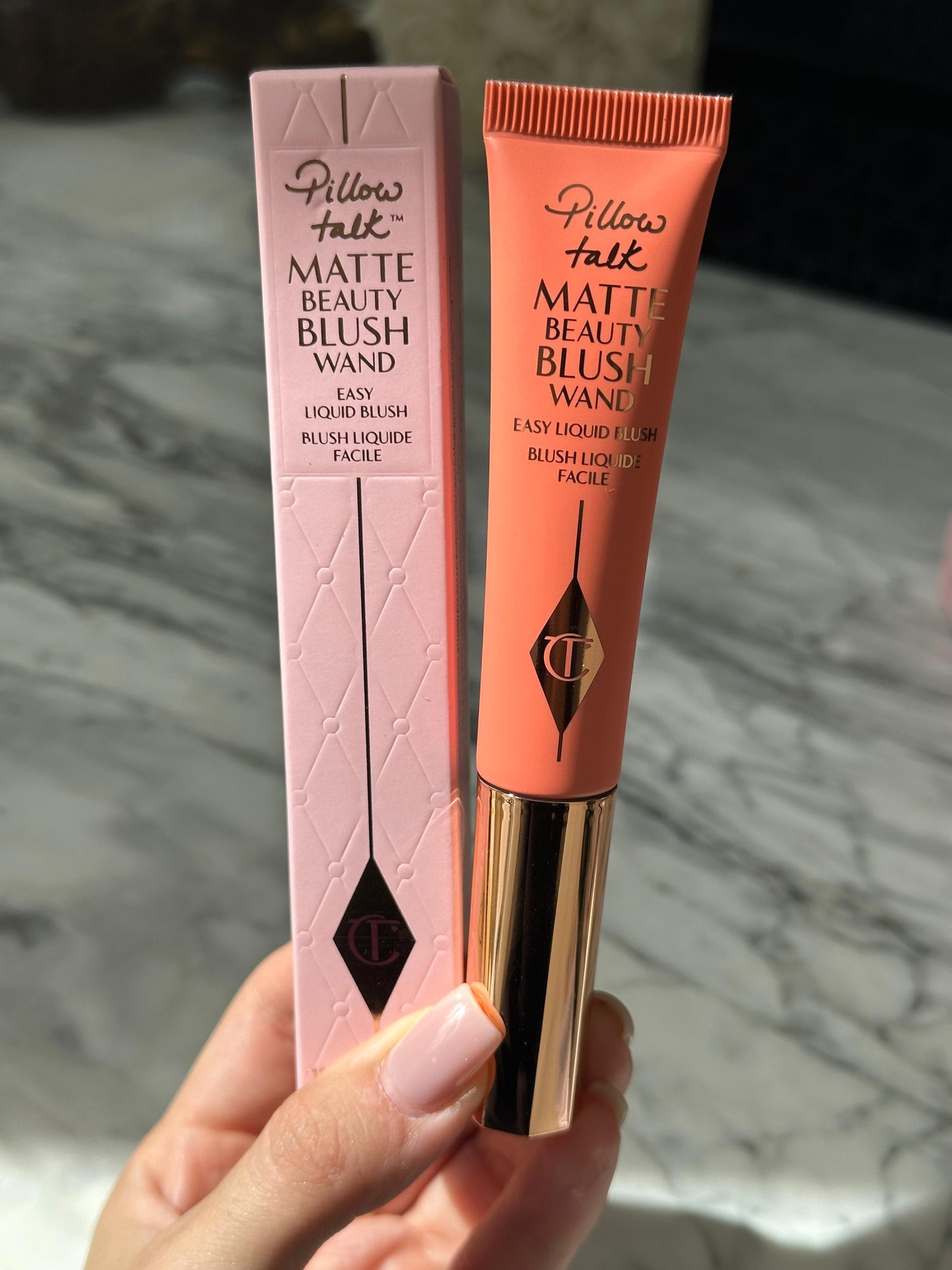 CHARLOTTE TILBURY Pillow Talk
Matte Beauty Blush Wand - Easy Liquid Blush