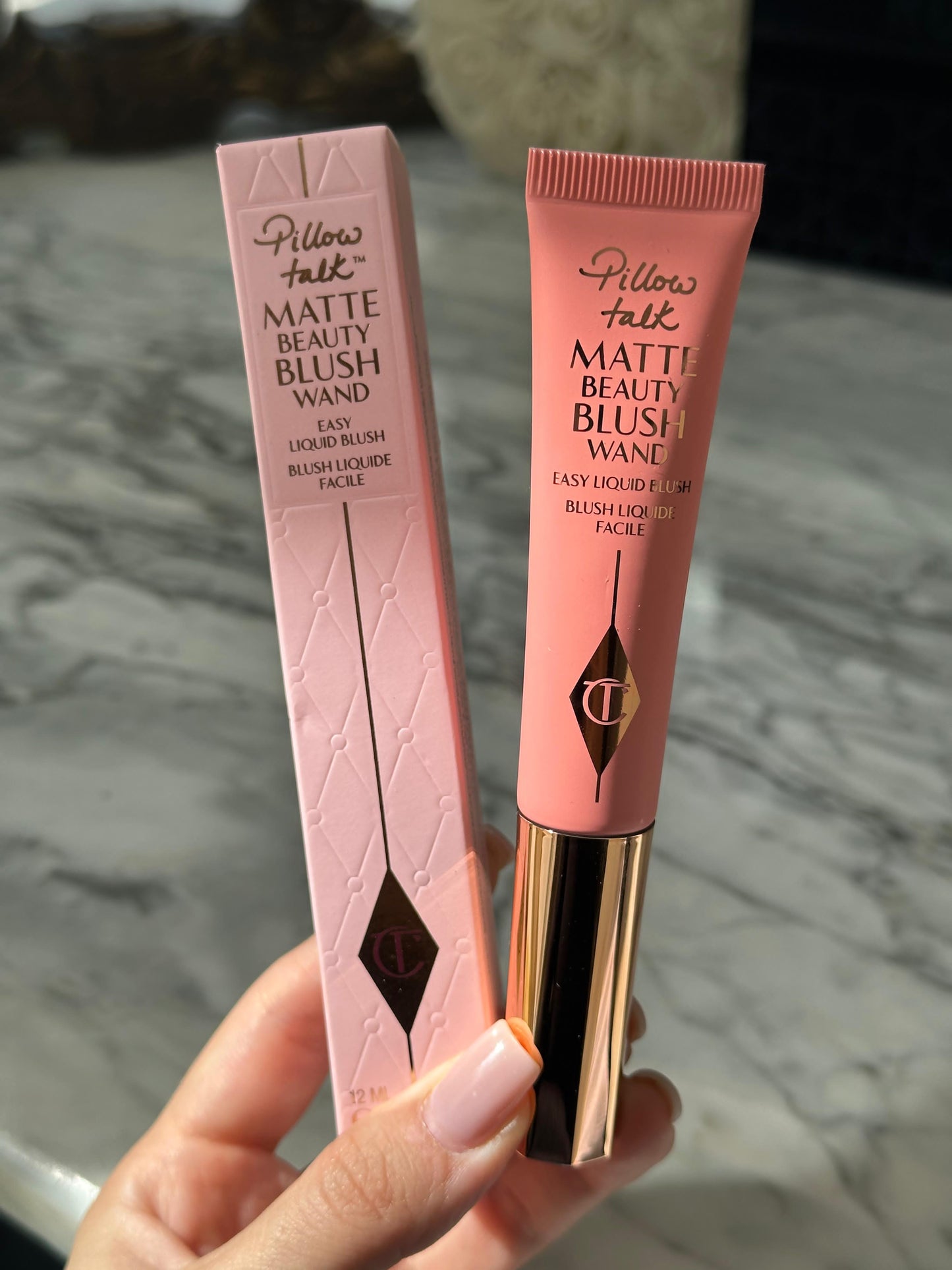 CHARLOTTE TILBURY Pillow Talk
Matte Beauty Blush Wand - Easy Liquid Blush