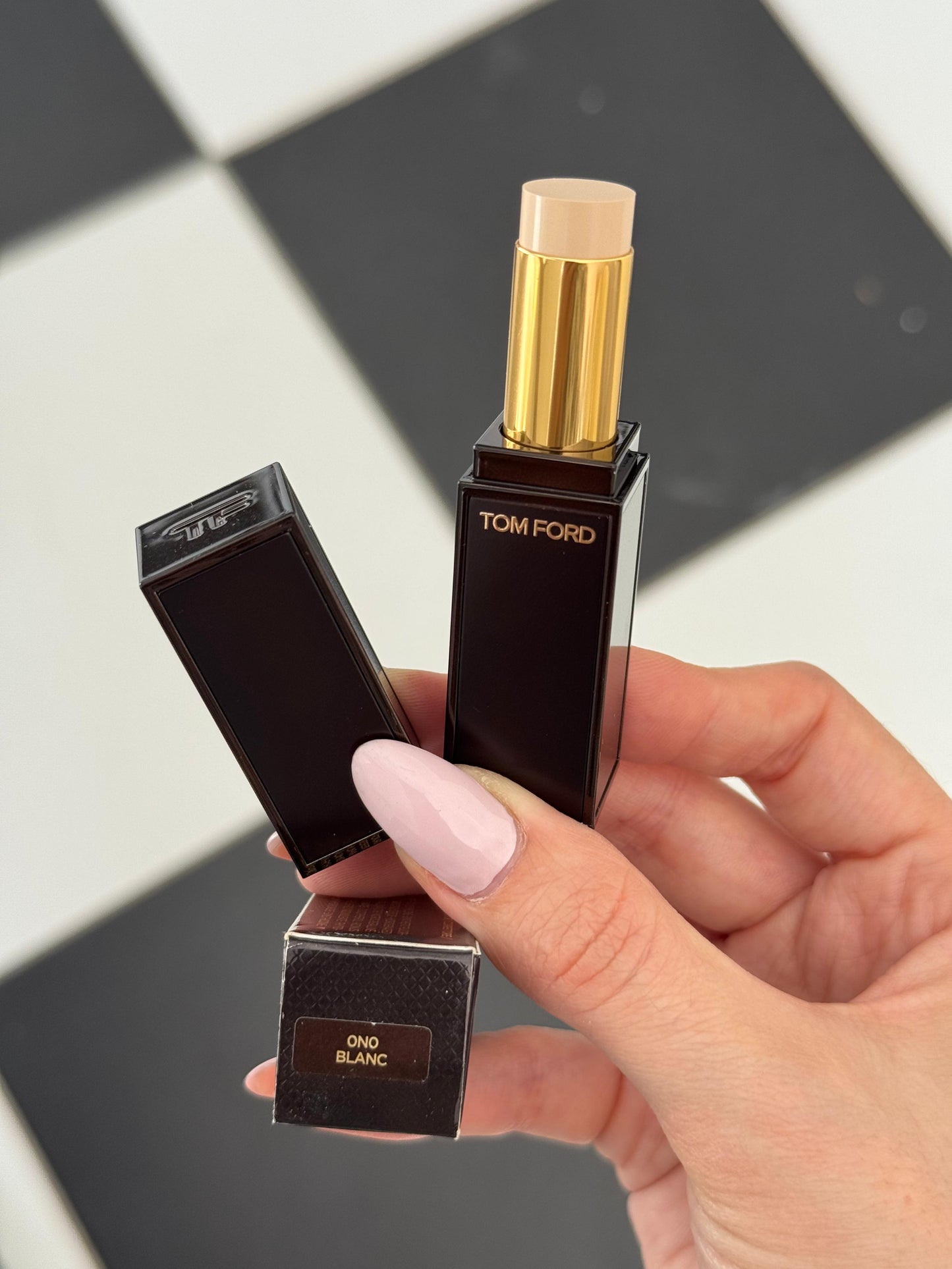 TOM FORD Traceless Soft Matte Concealer (0N0)
