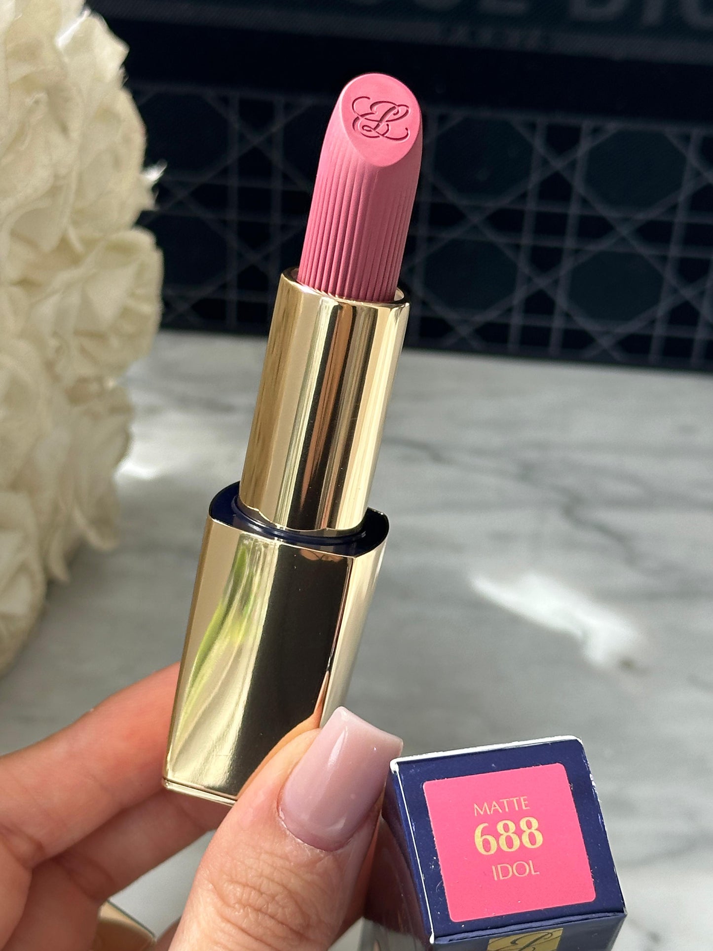 ESTÉE LAUDER Pure Color
Creme Lipstick (688)