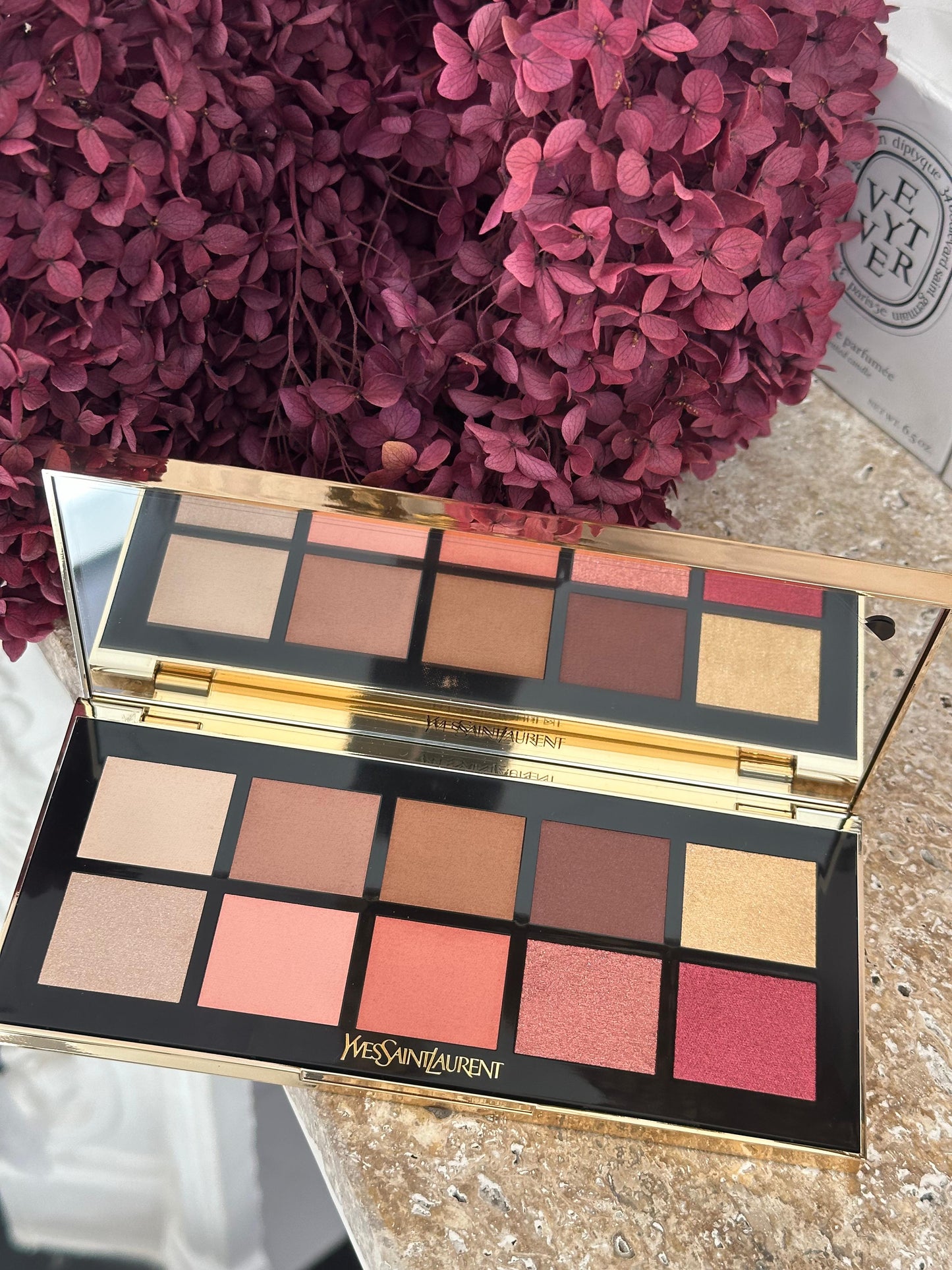 YSL Coutute Colour Clutch Eyeshafow Palette - Desert Nude
Intende Nude Smokey Eye